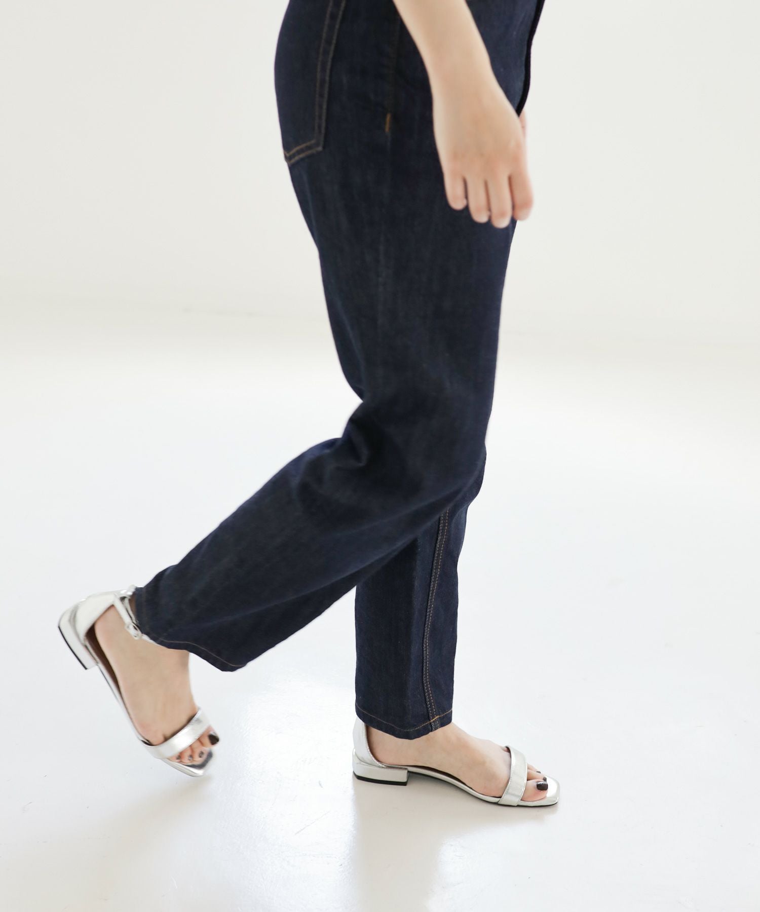 オーバーヒールアンクルストラップバーサンダル