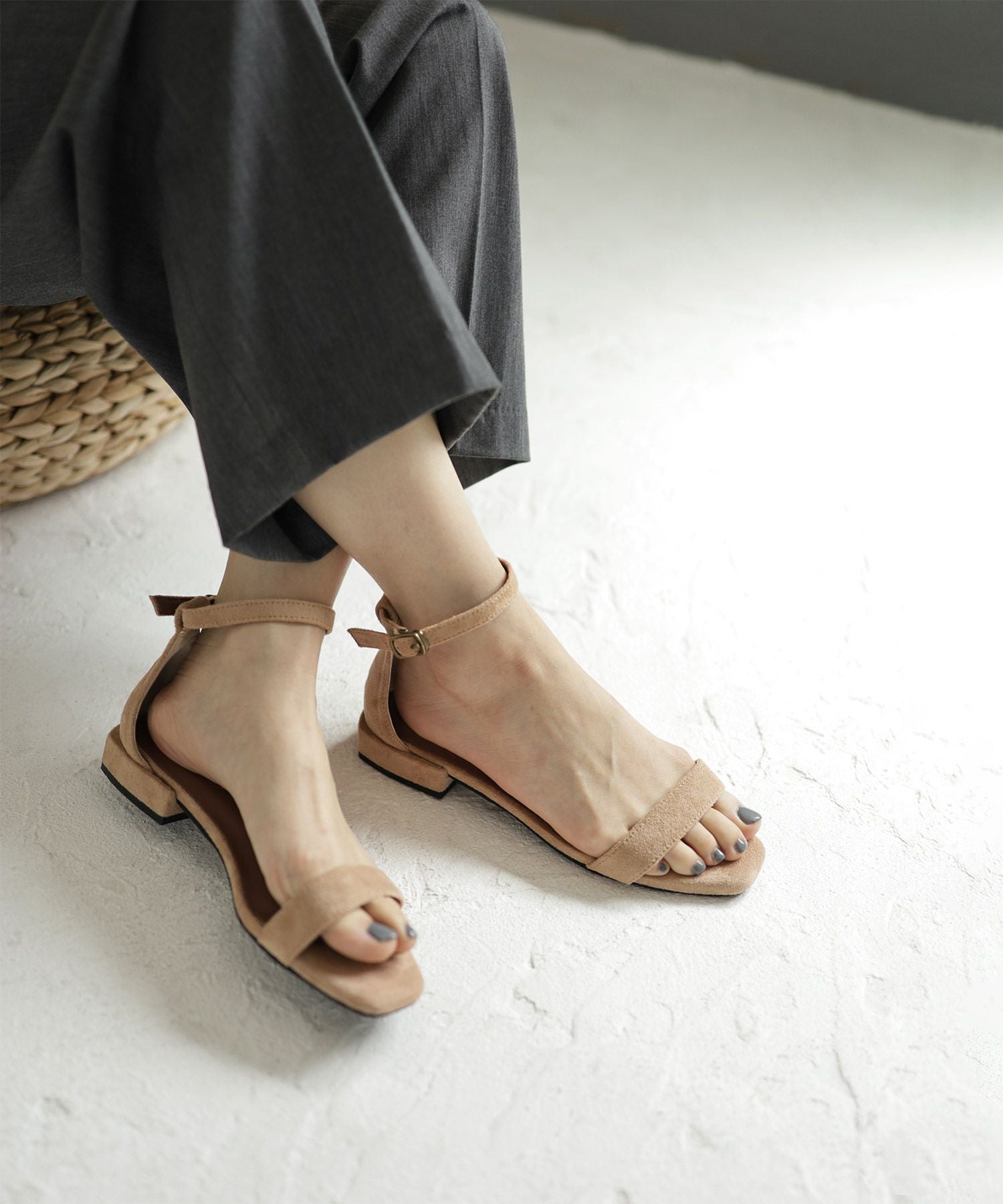 オーバーヒールアンクルストラップバーサンダル