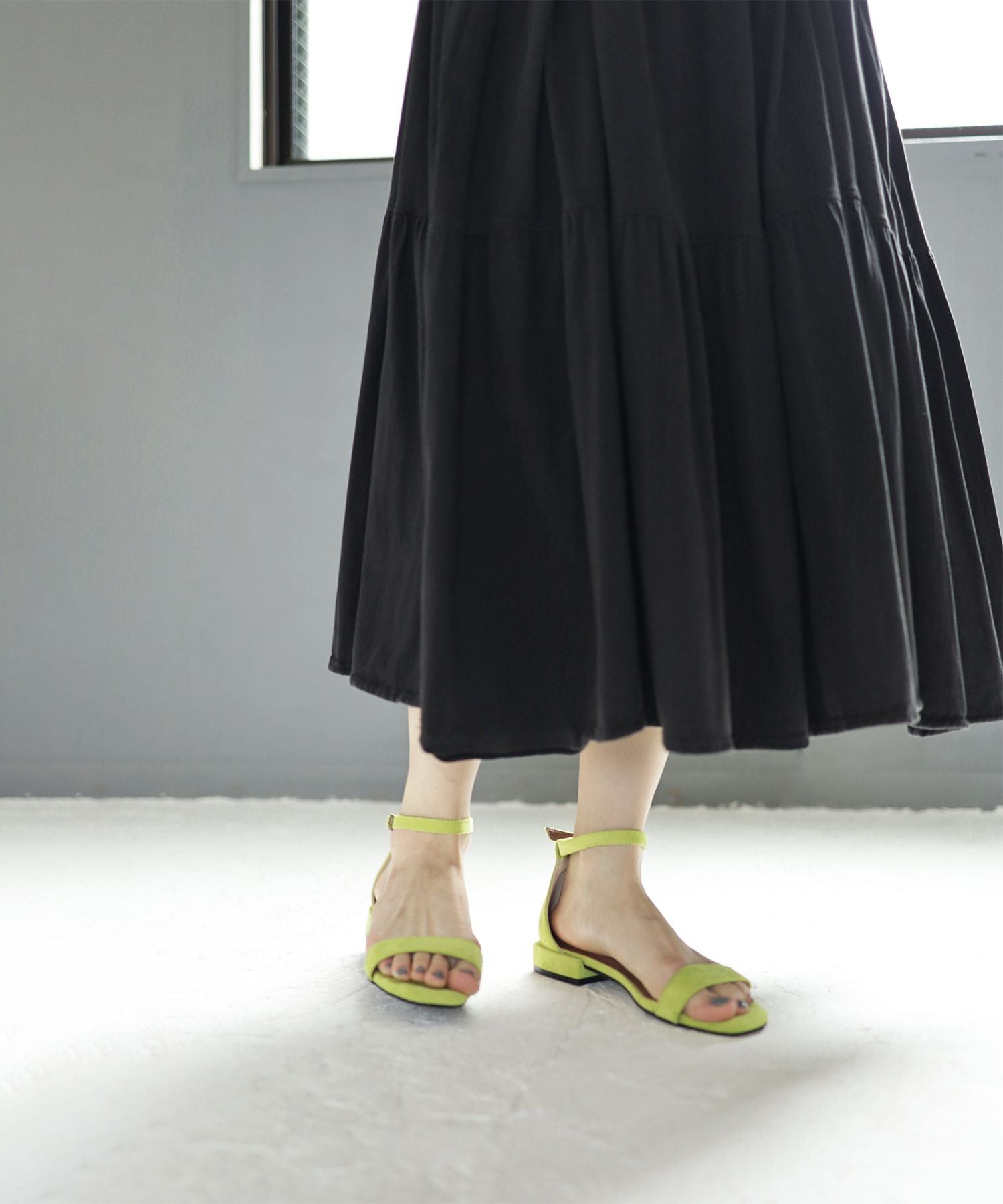 オーバーヒールアンクルストラップバーサンダル