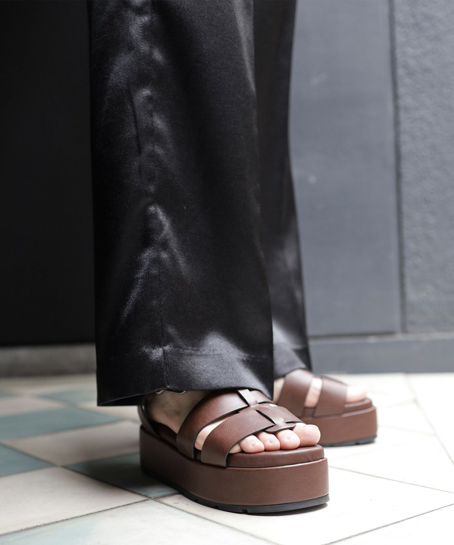 厚底グルカサンダル▲返品交換不可