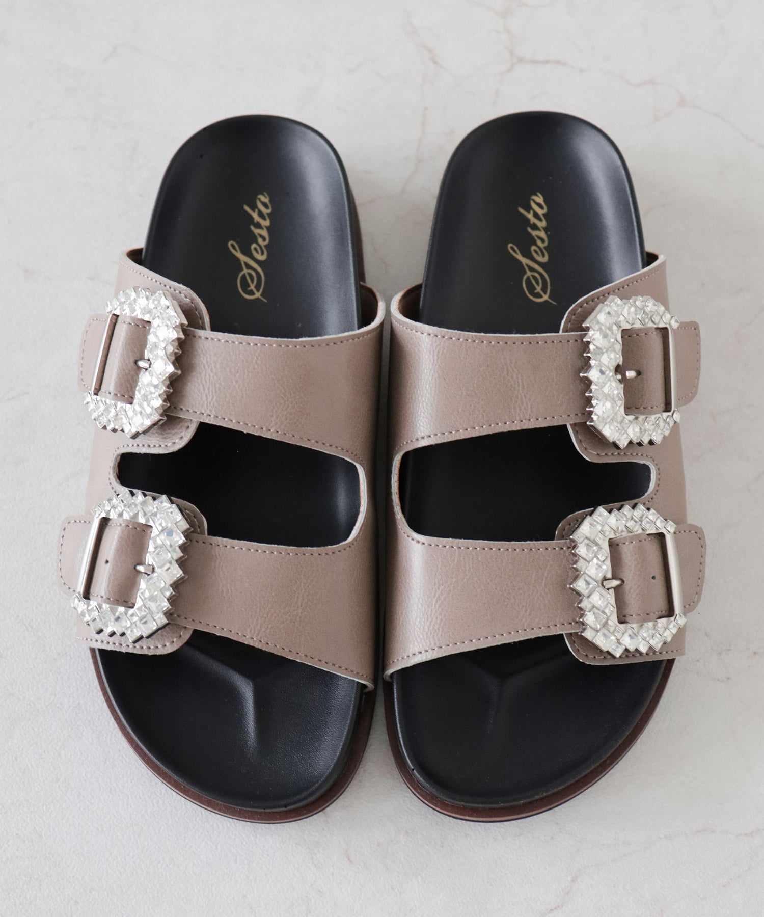 ビジューモチーフフットベッドサンダル