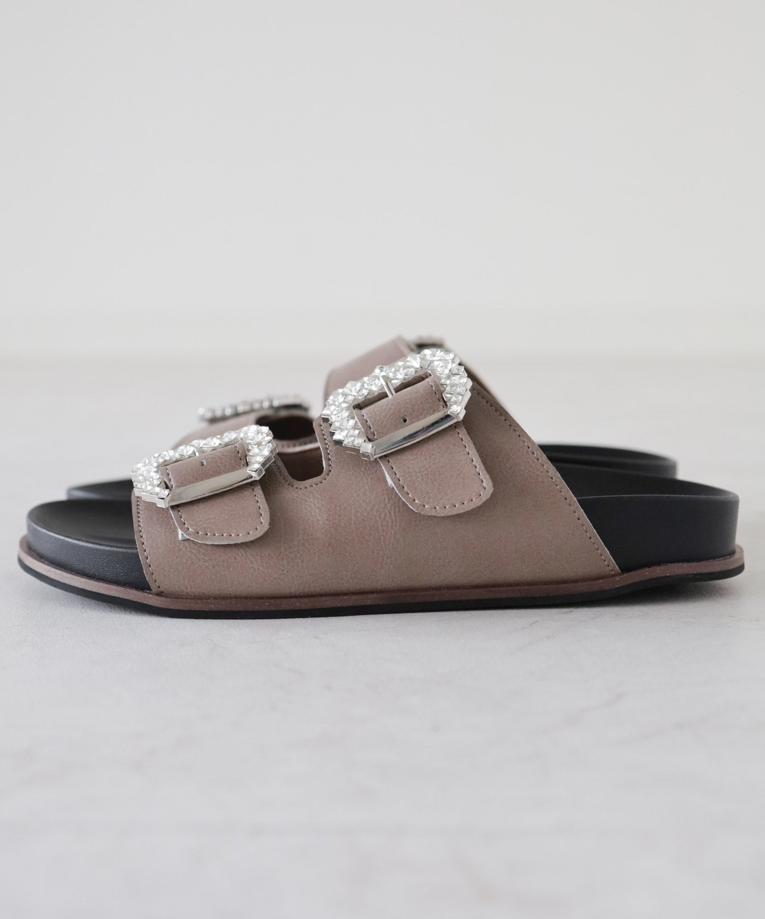 ビジューモチーフフットベッドサンダル