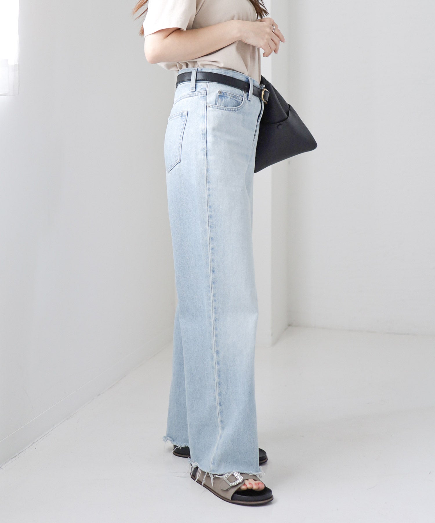 ビジューモチーフフットベッドサンダル