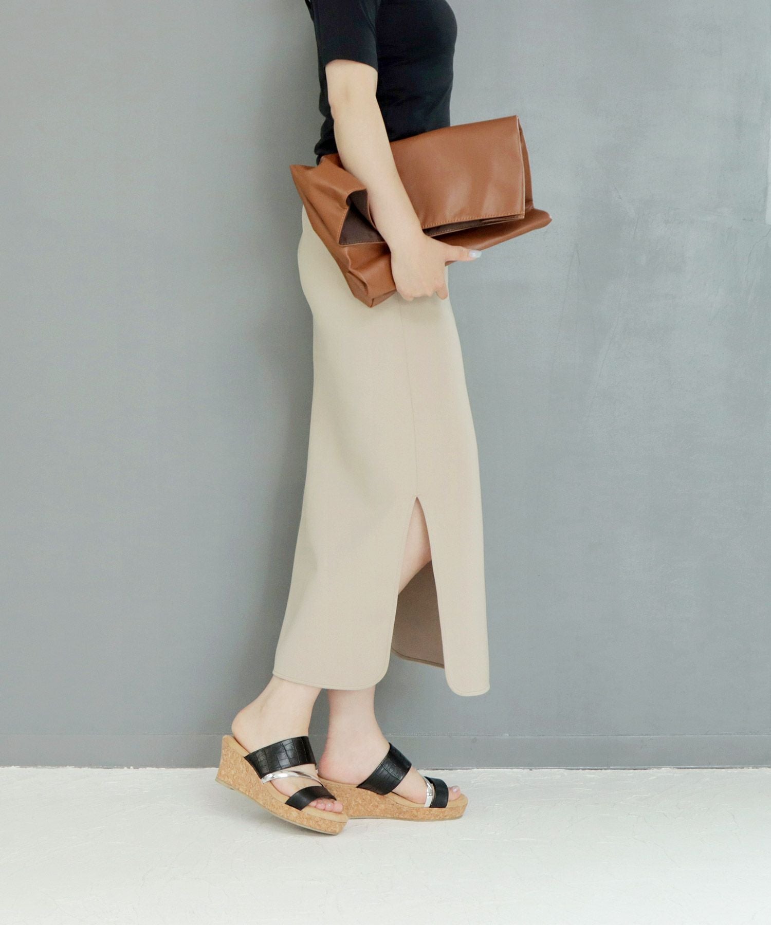 【4E幅広・大きいサイズ】クロコ調カジュアルウェッジミュールサンダル ▲返品交換不可