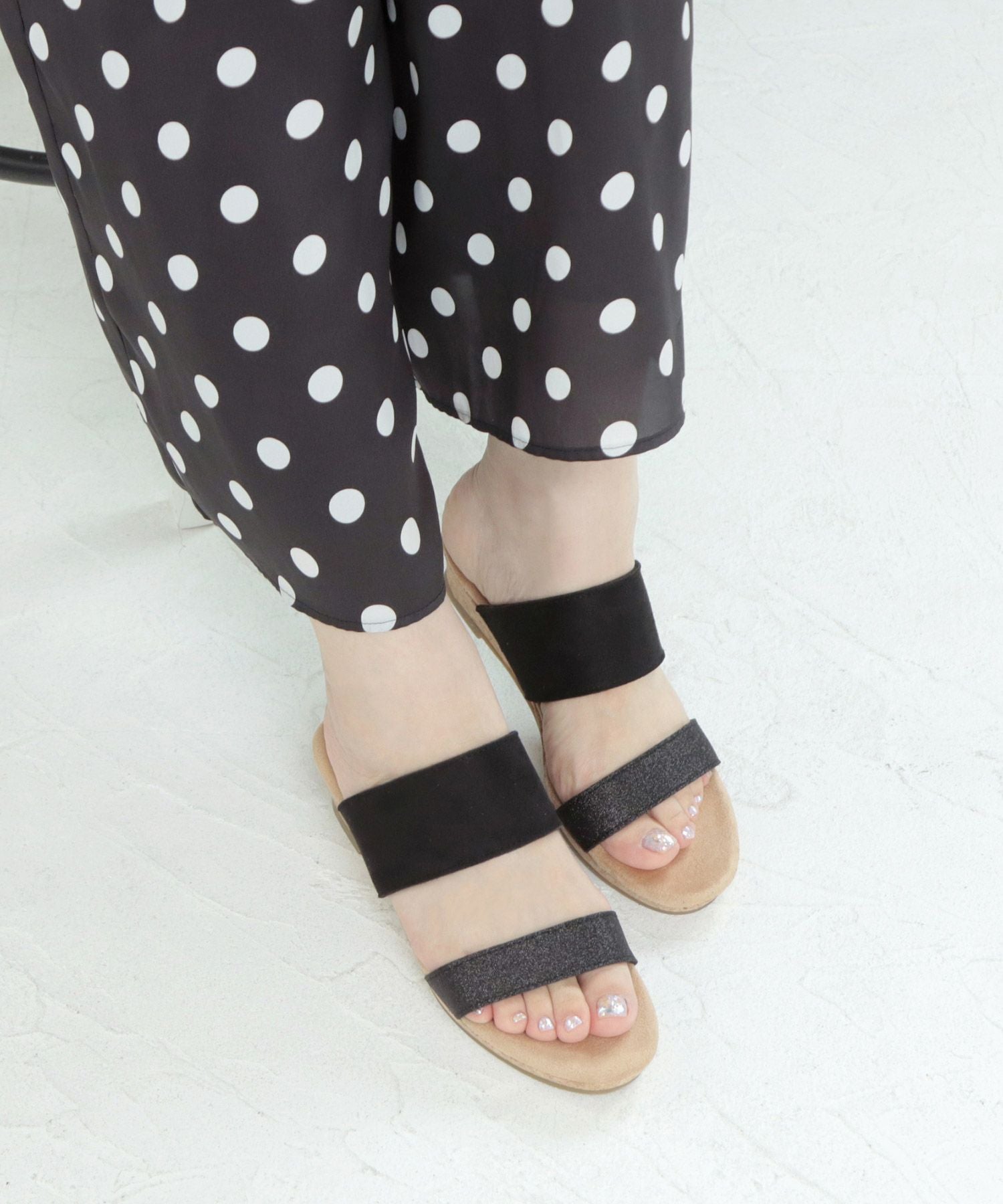 【4E幅広・大きいサイズ】ウェッジソールラメサンダル ▲返品交換不可