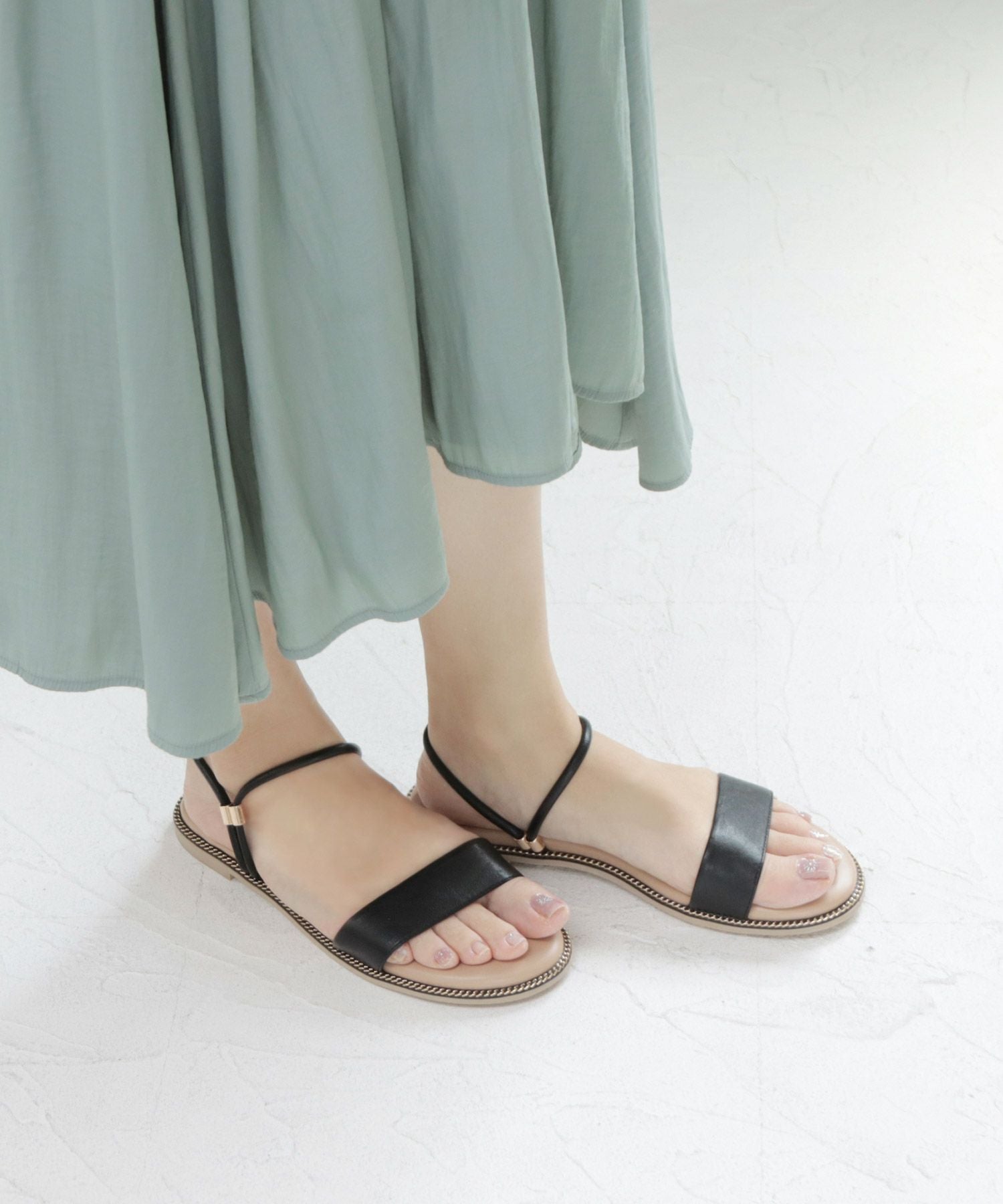 【4E幅広・大きいサイズ】ストラップフラットサンダル ▲返品不可