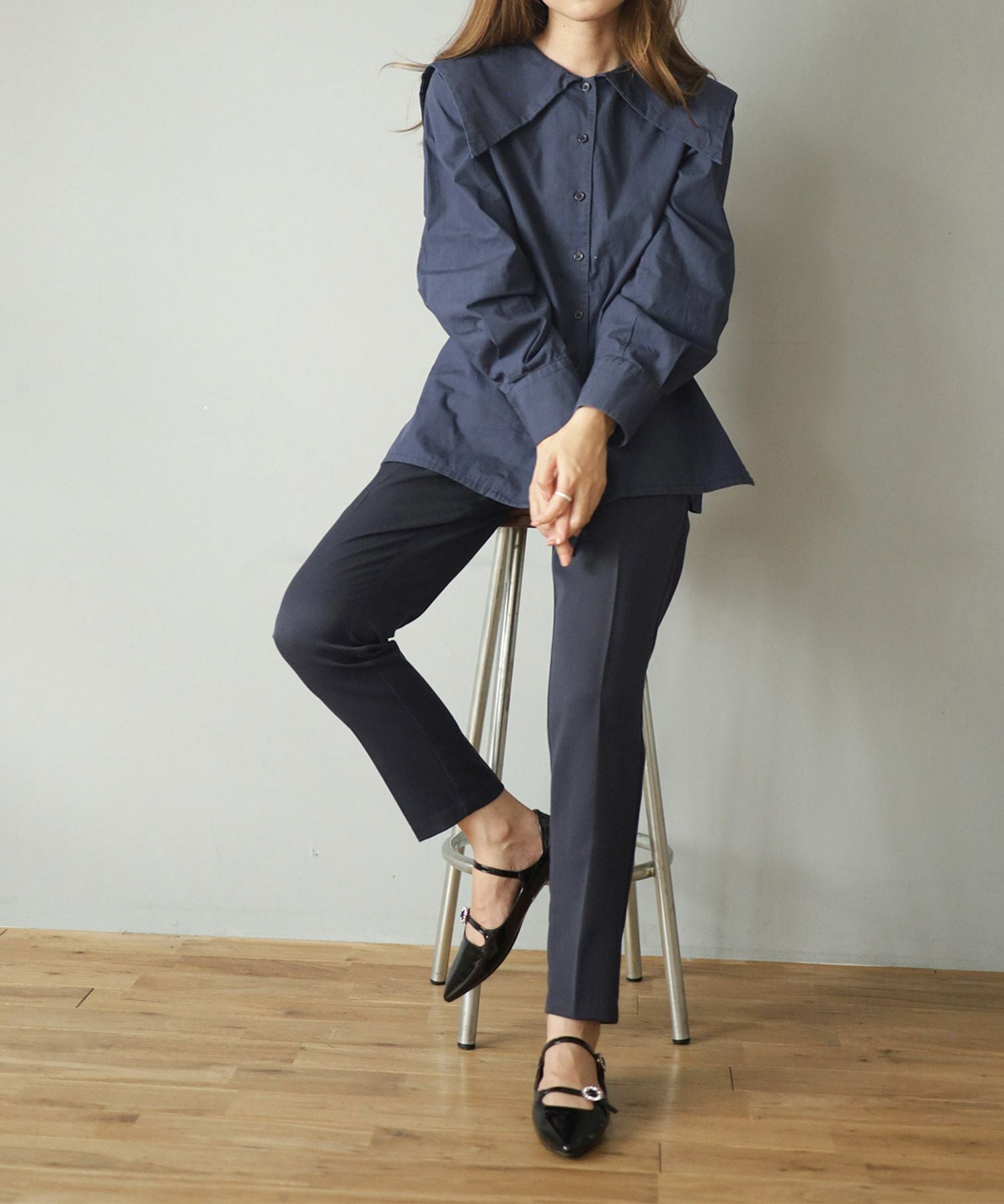 ビジューバックルダブルストラップポインテッドトゥフラットパンプス