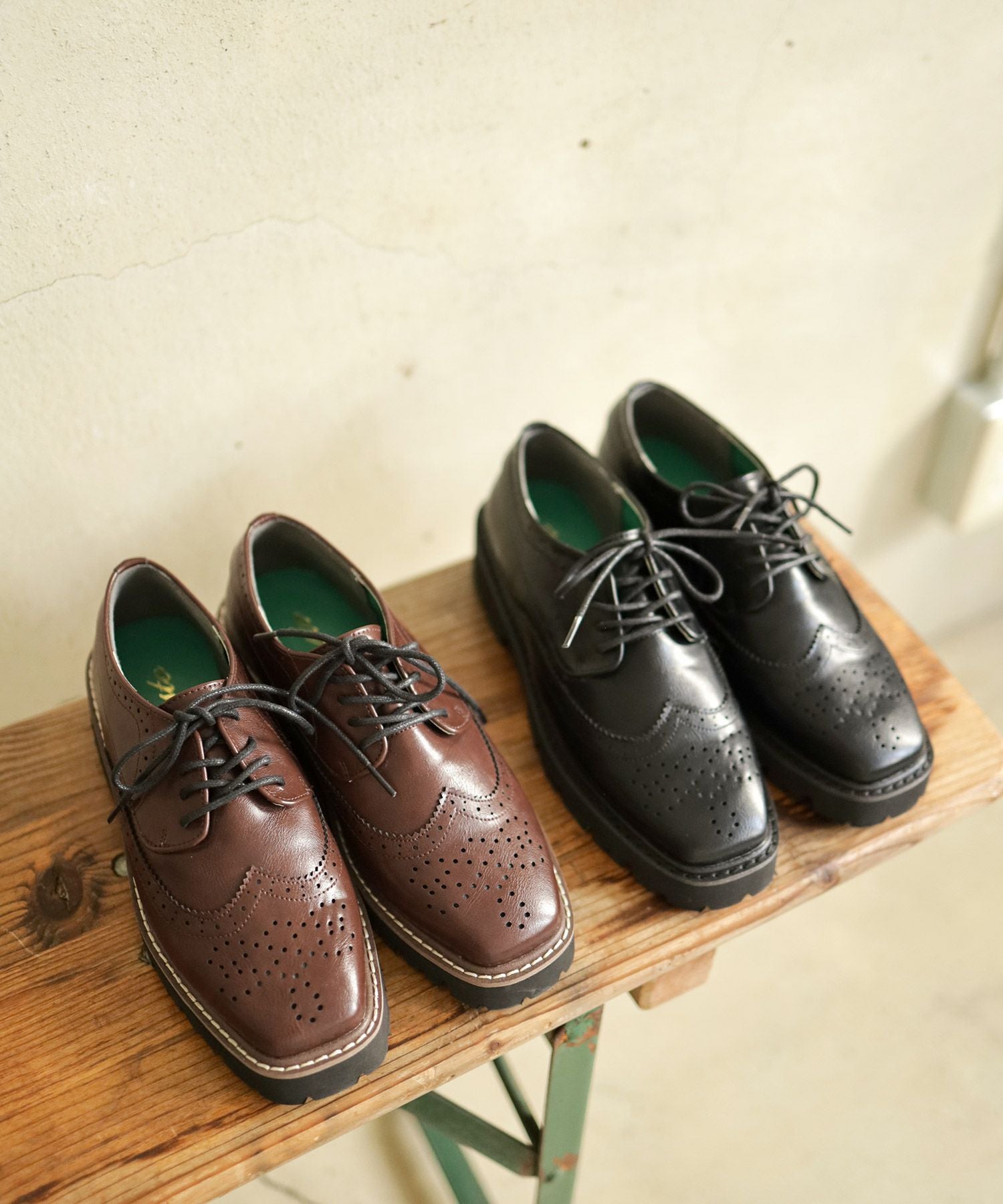 軽量ソールのウイングチップレースアップマニッシュシューズ | SESTO