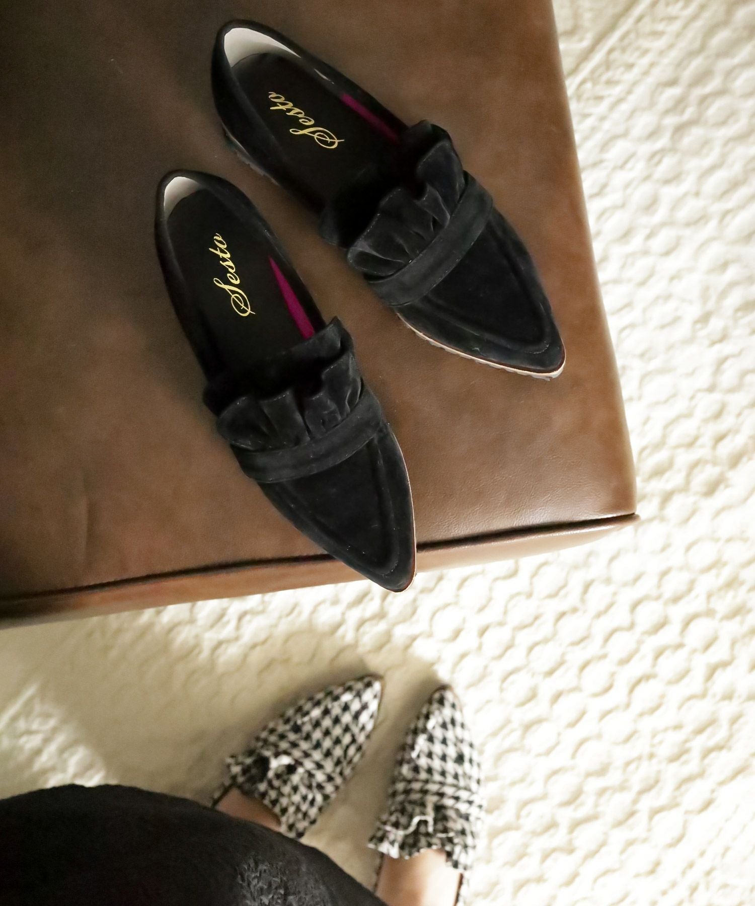 ラッフルデザインポインテッドトゥ厚底ローファーパンプス▲返品不可