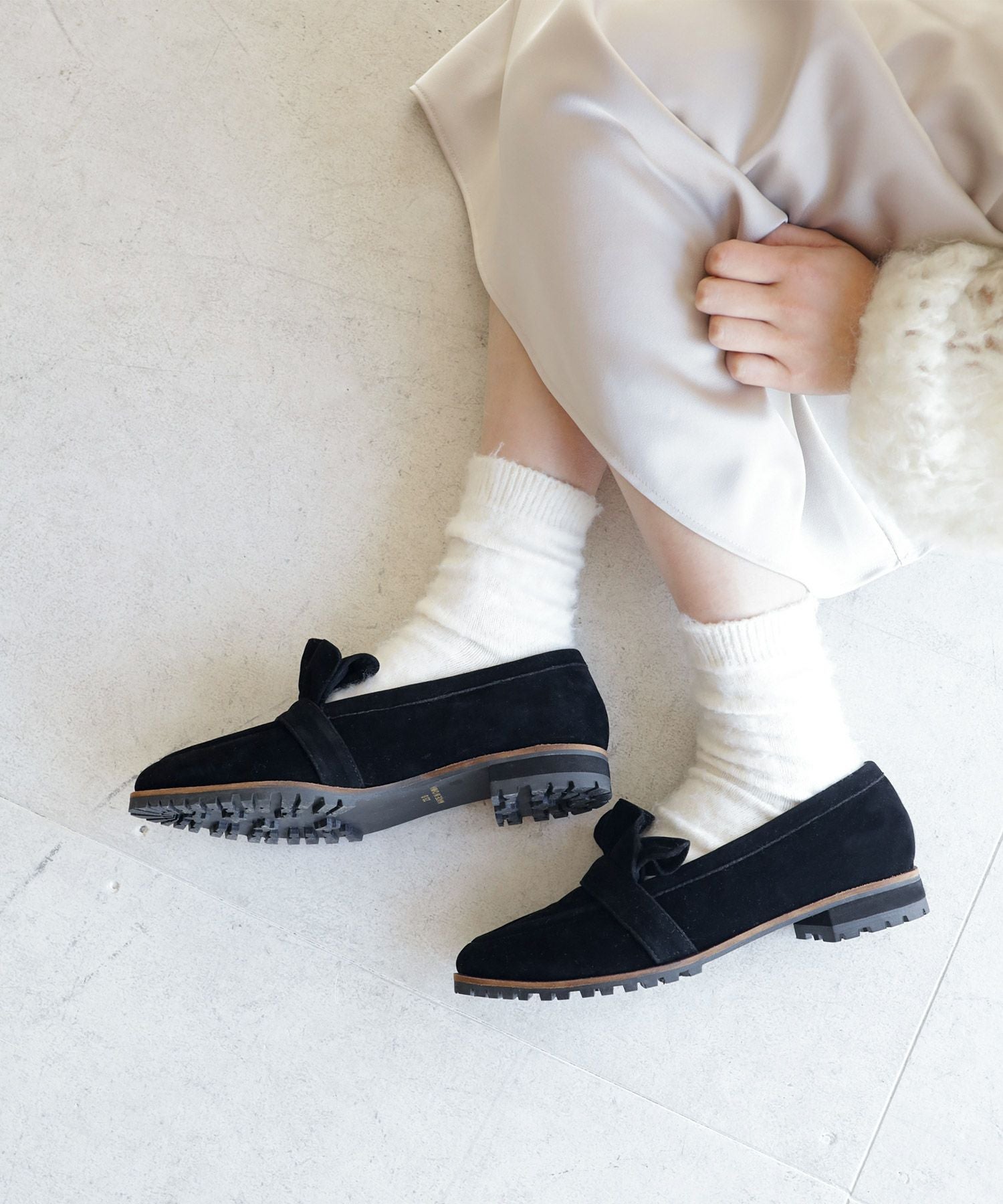 ラッフルデザインポインテッドトゥ厚底ローファーパンプス▲返品不可