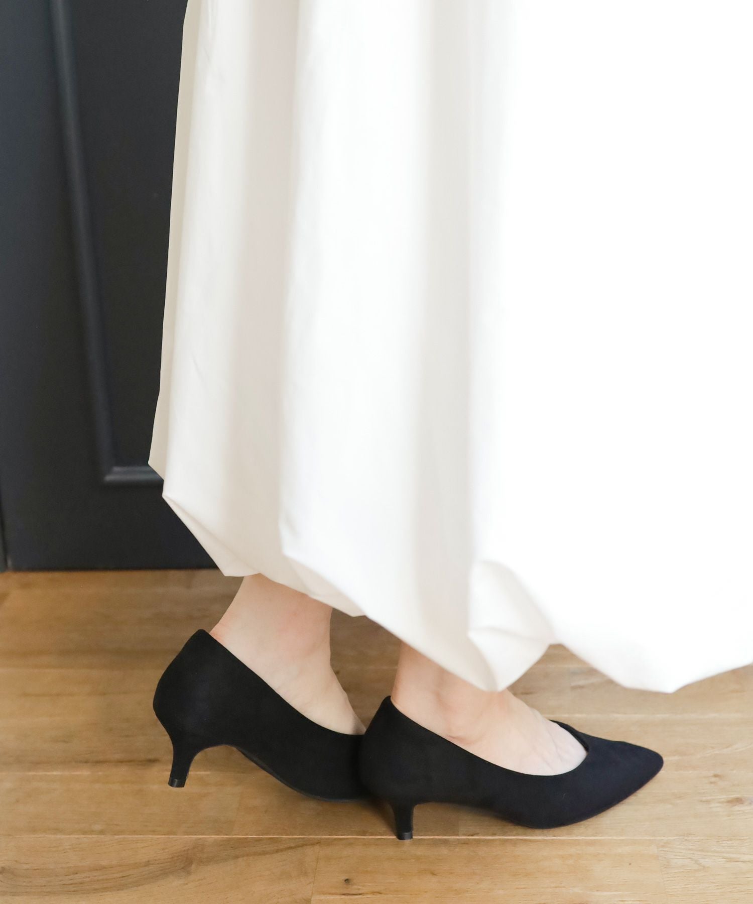 削れないかかとゴム&高機能クッションの美脚ローヒールパンプス
