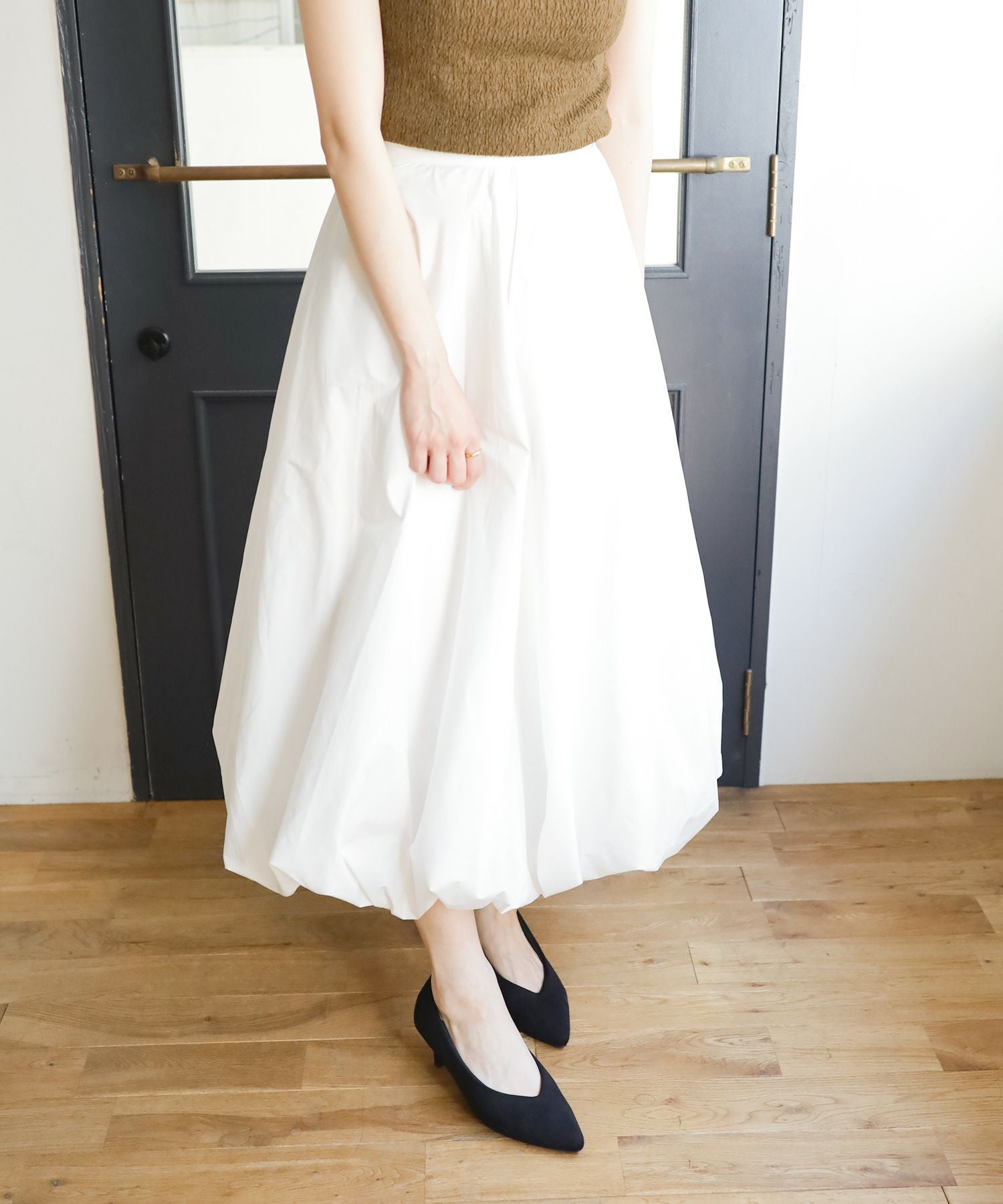 削れないかかとゴム&高機能クッションの美脚ローヒールパンプス