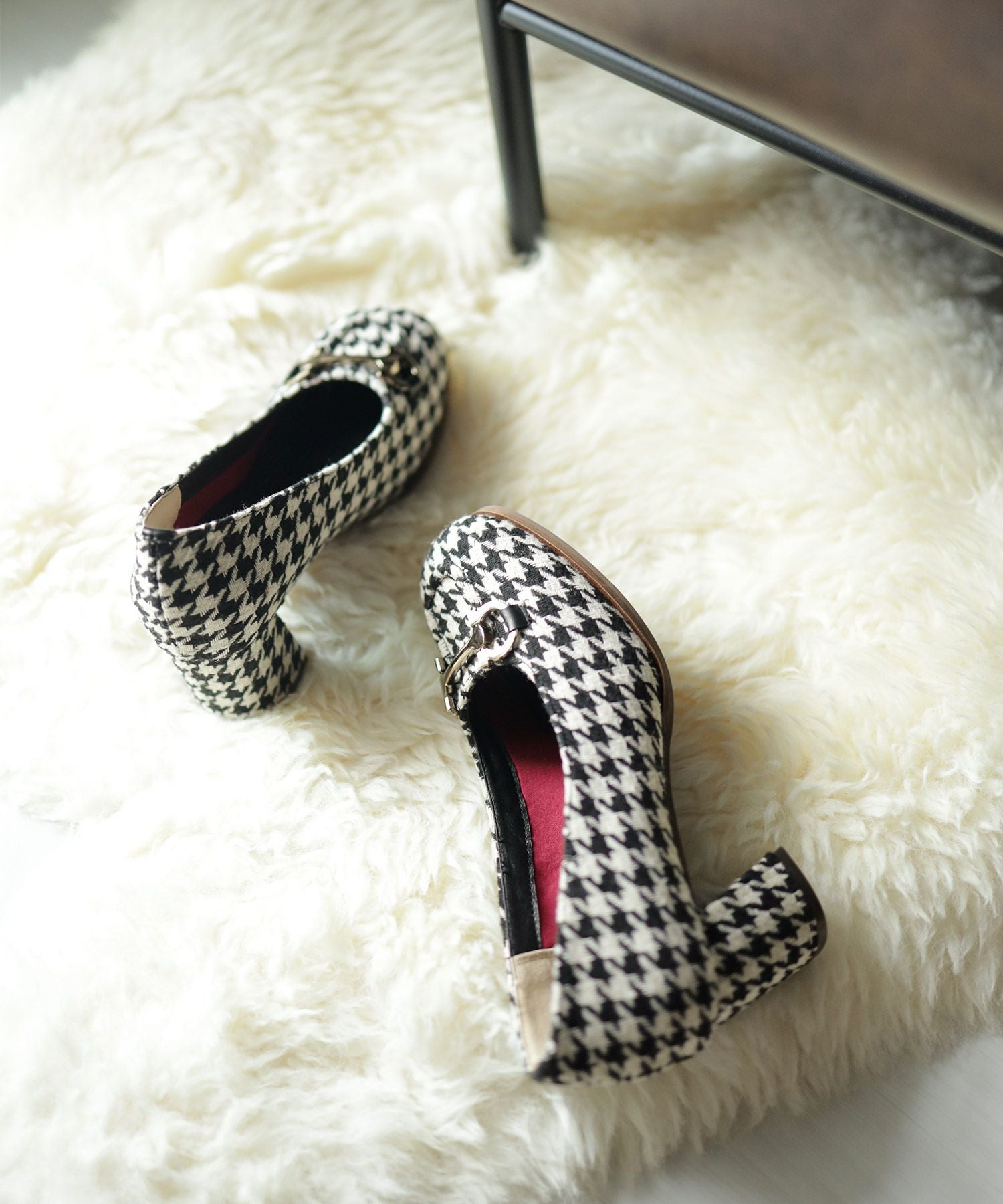 ビット付きフレアヒールパンプス▲返品交換不可