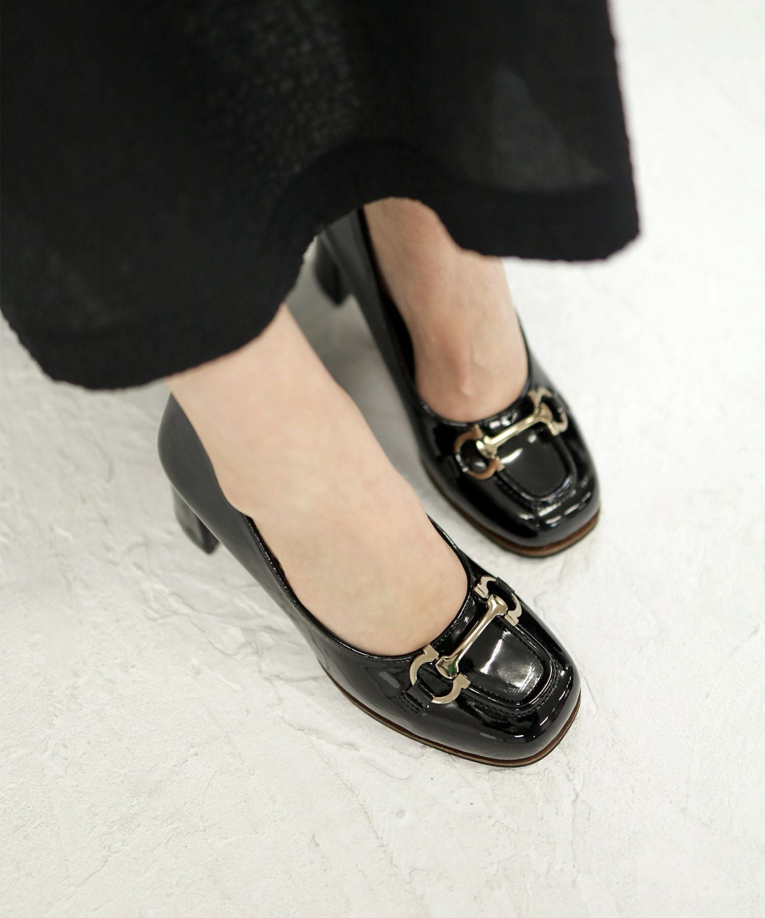 ビット付きフレアヒールパンプス▲返品交換不可