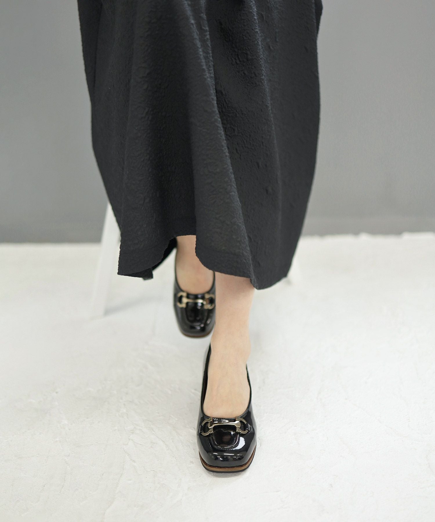 ビット付きフレアヒールパンプス▲返品交換不可