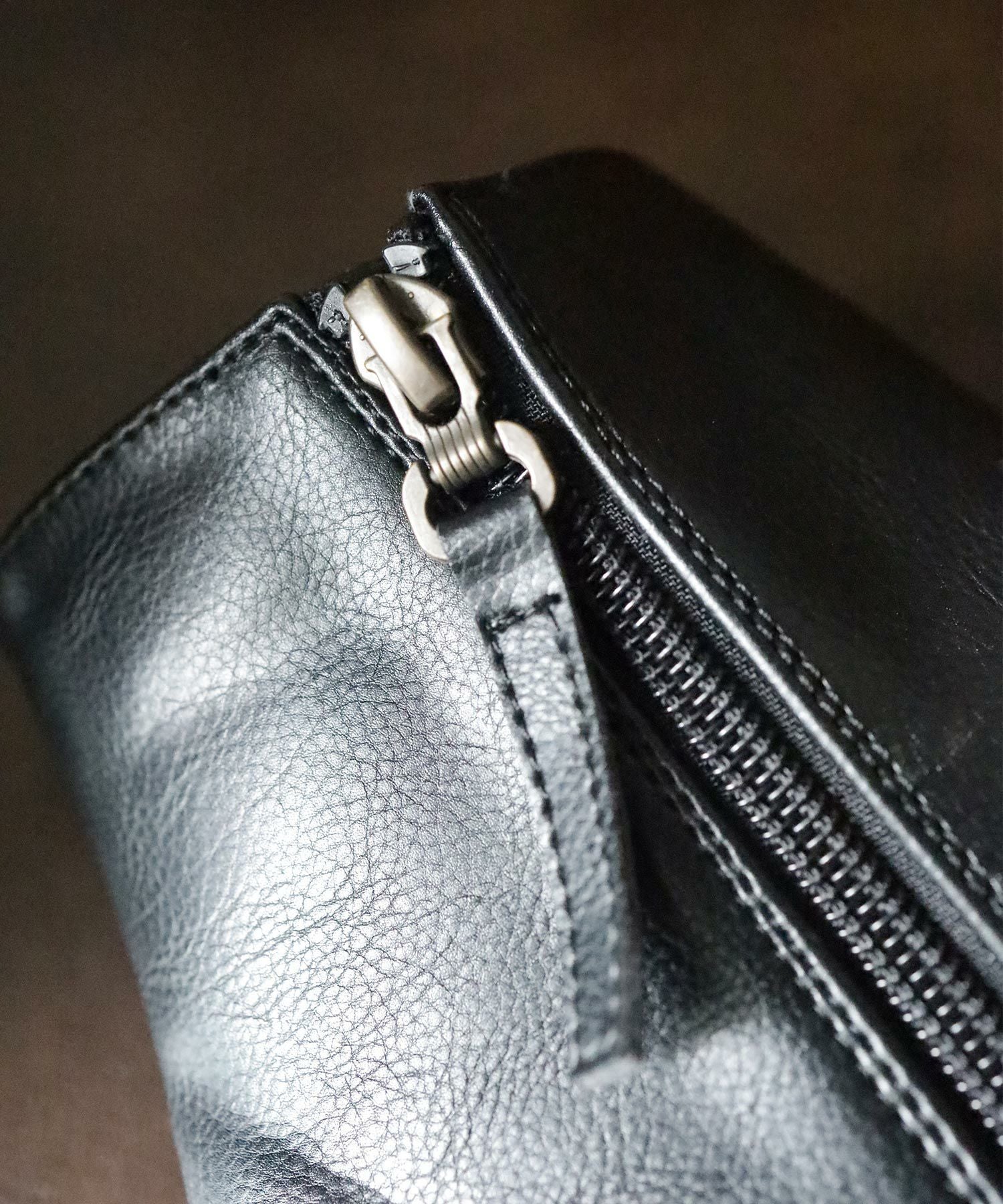 革ピース付きポインテッドトゥショートブーツ▲返品交換不可