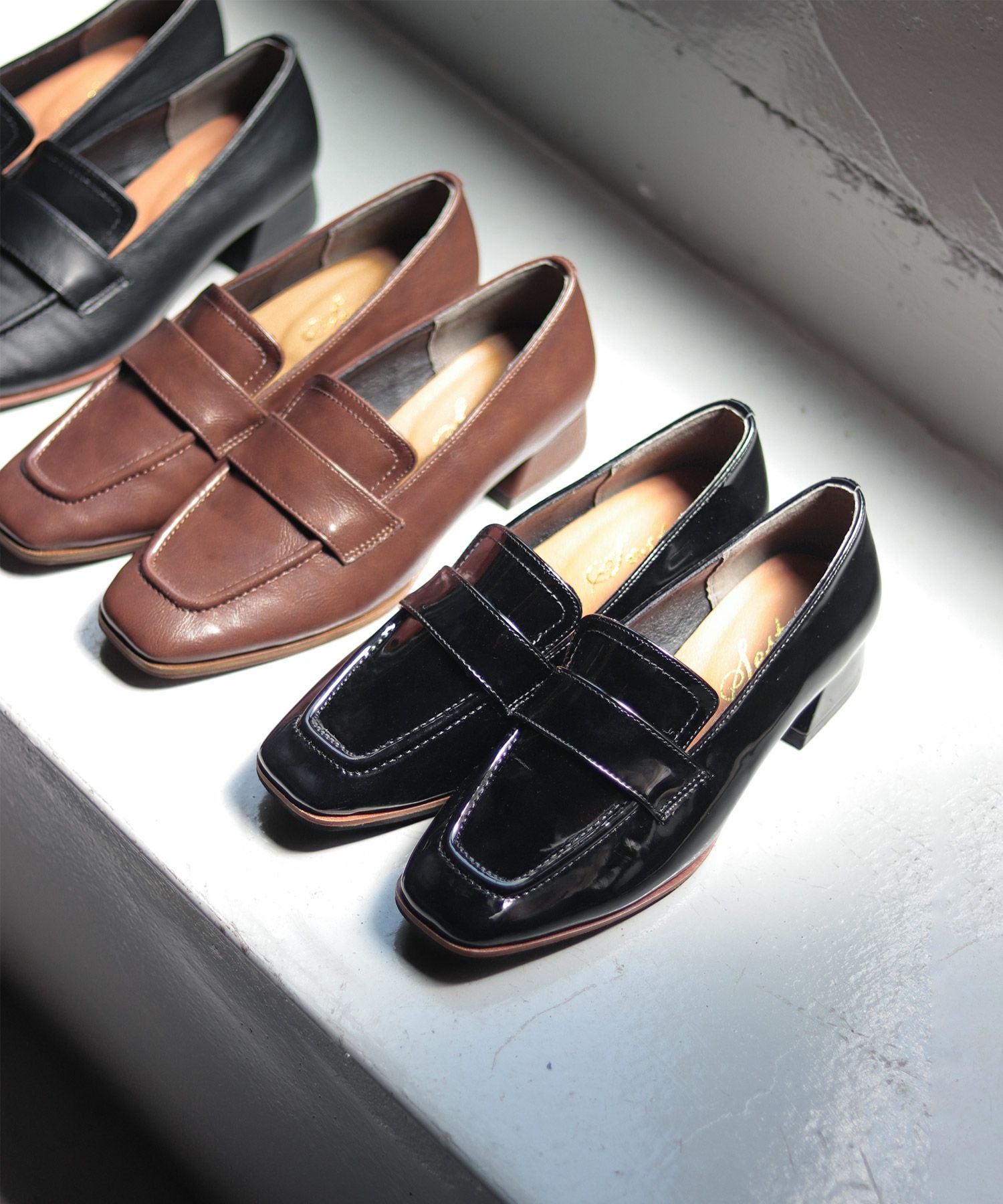 スリムスクエアローヒールローファーパンプス 一部4月上旬入荷予定