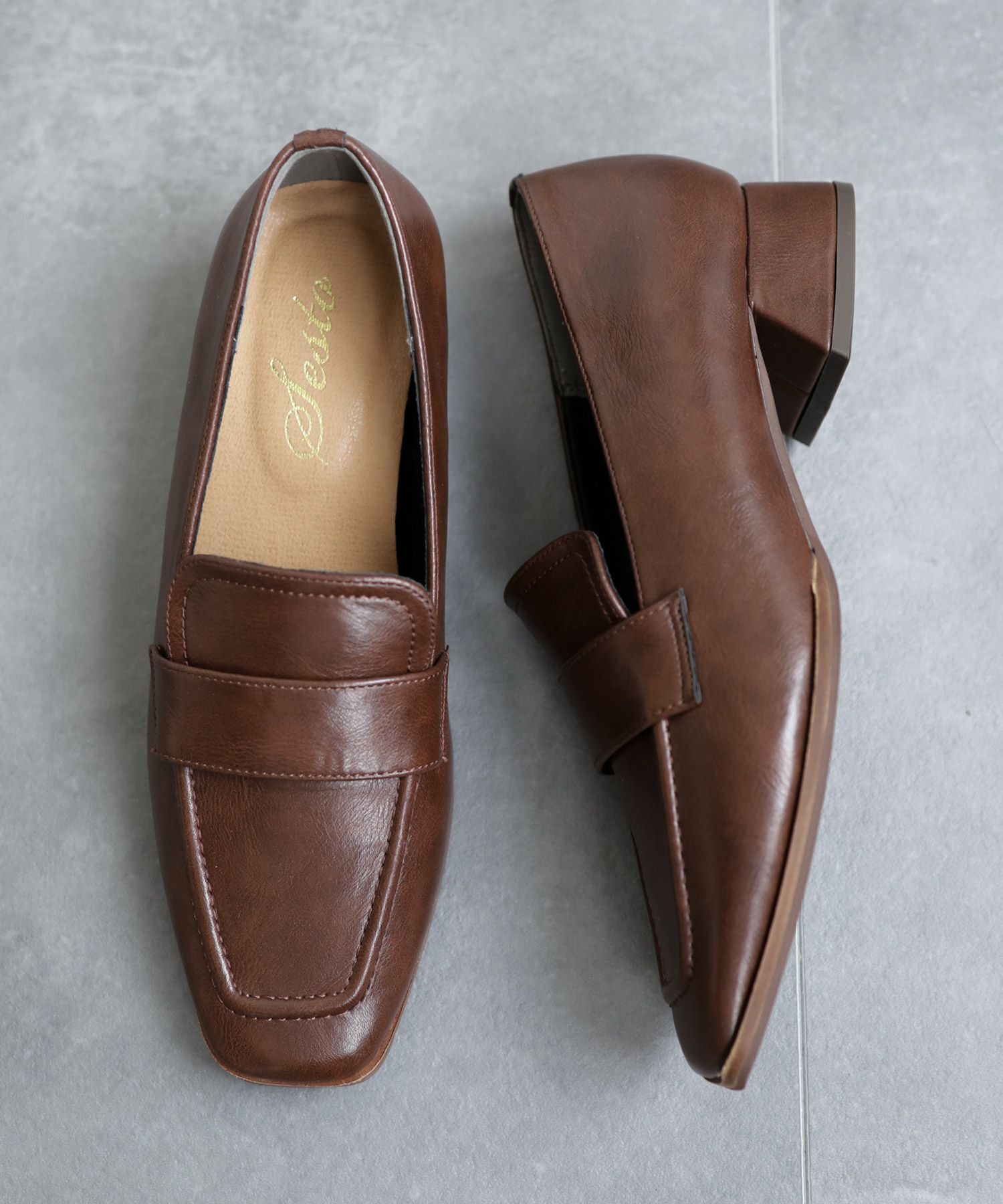 スリムスクエアローヒールローファーパンプス 一部4月上旬入荷予定