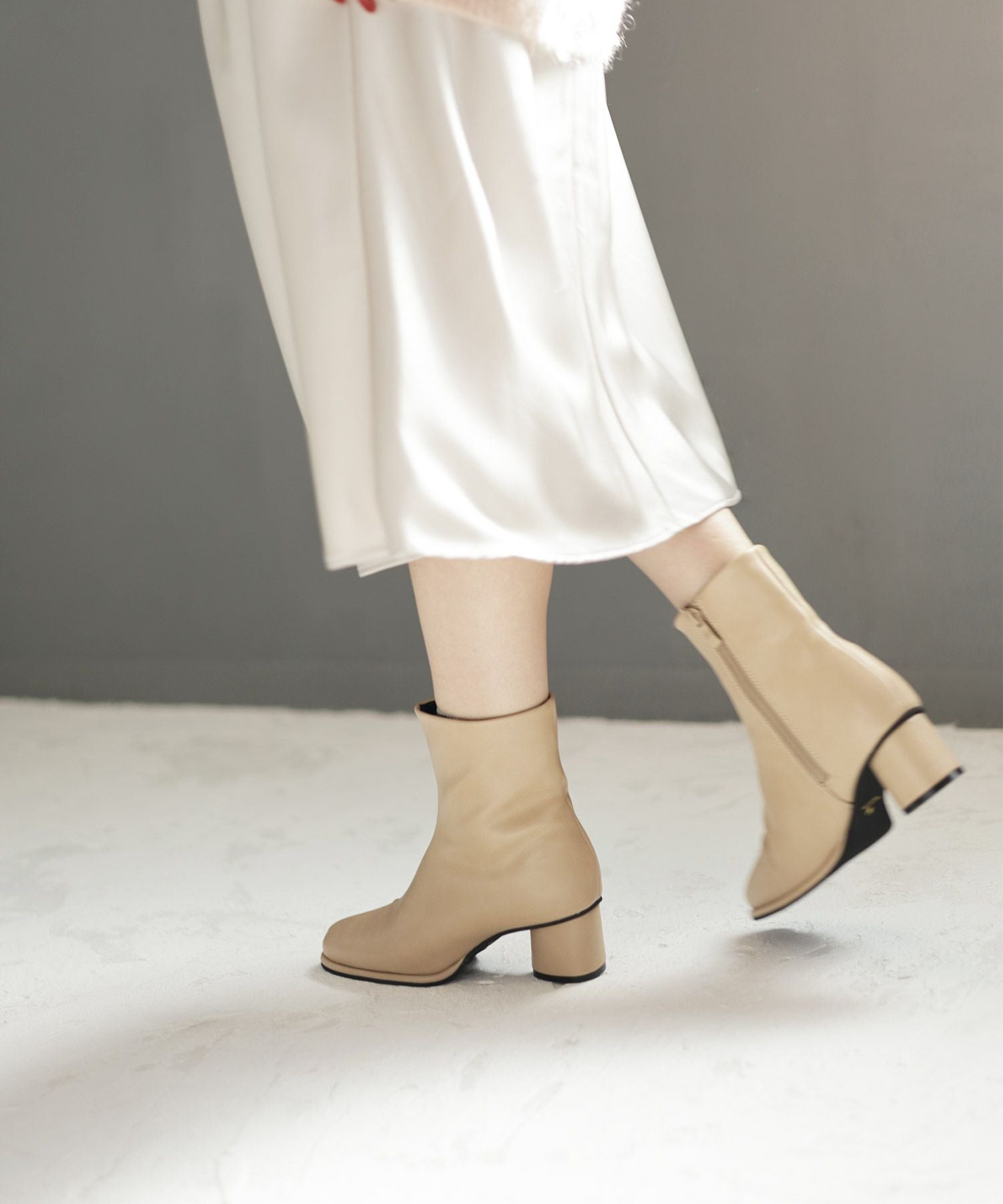 ピース巻きデザインスクエアトゥショートブーツ▲返品交換不可