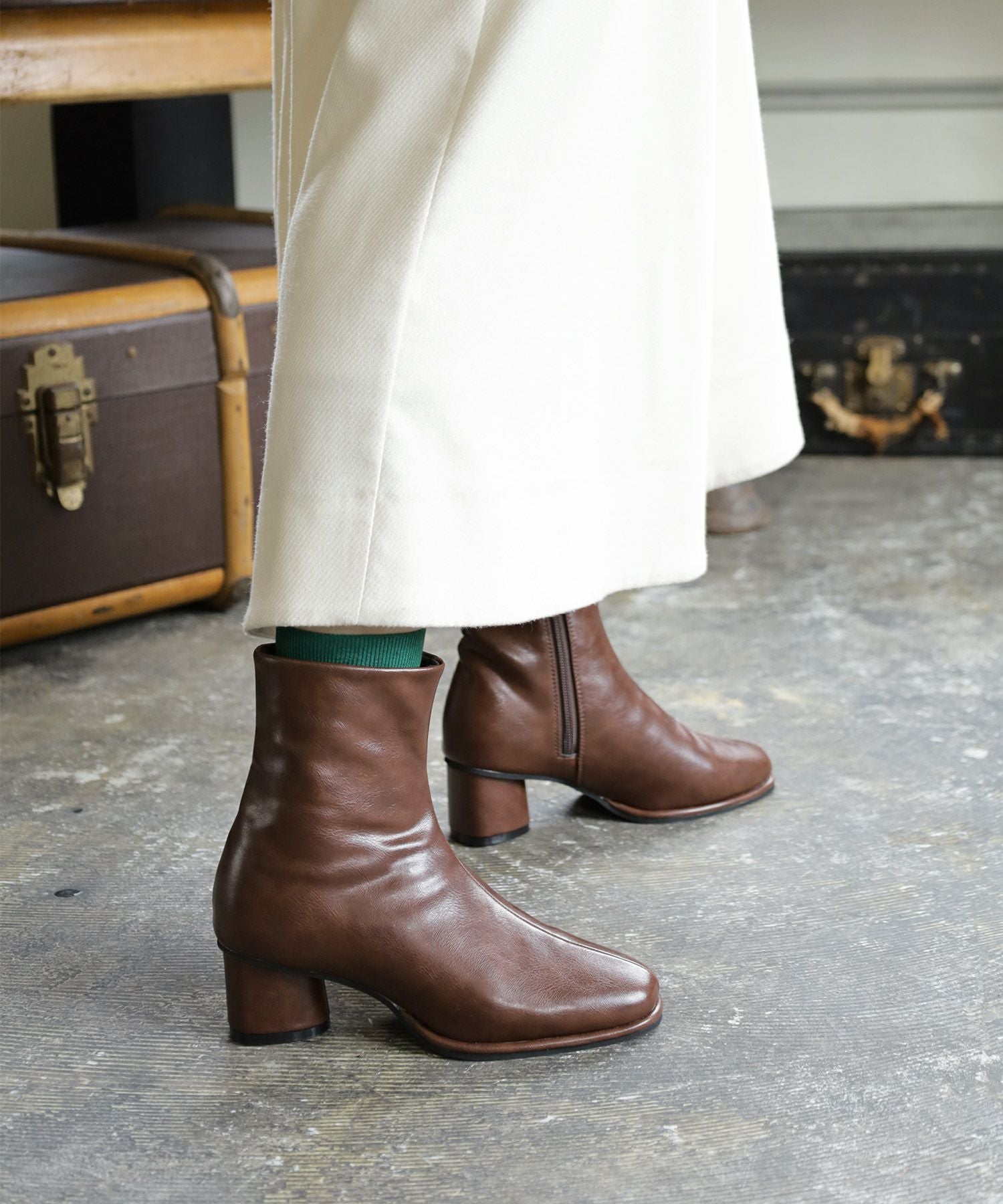 ピース巻きデザインスクエアトゥショートブーツ▲返品交換不可