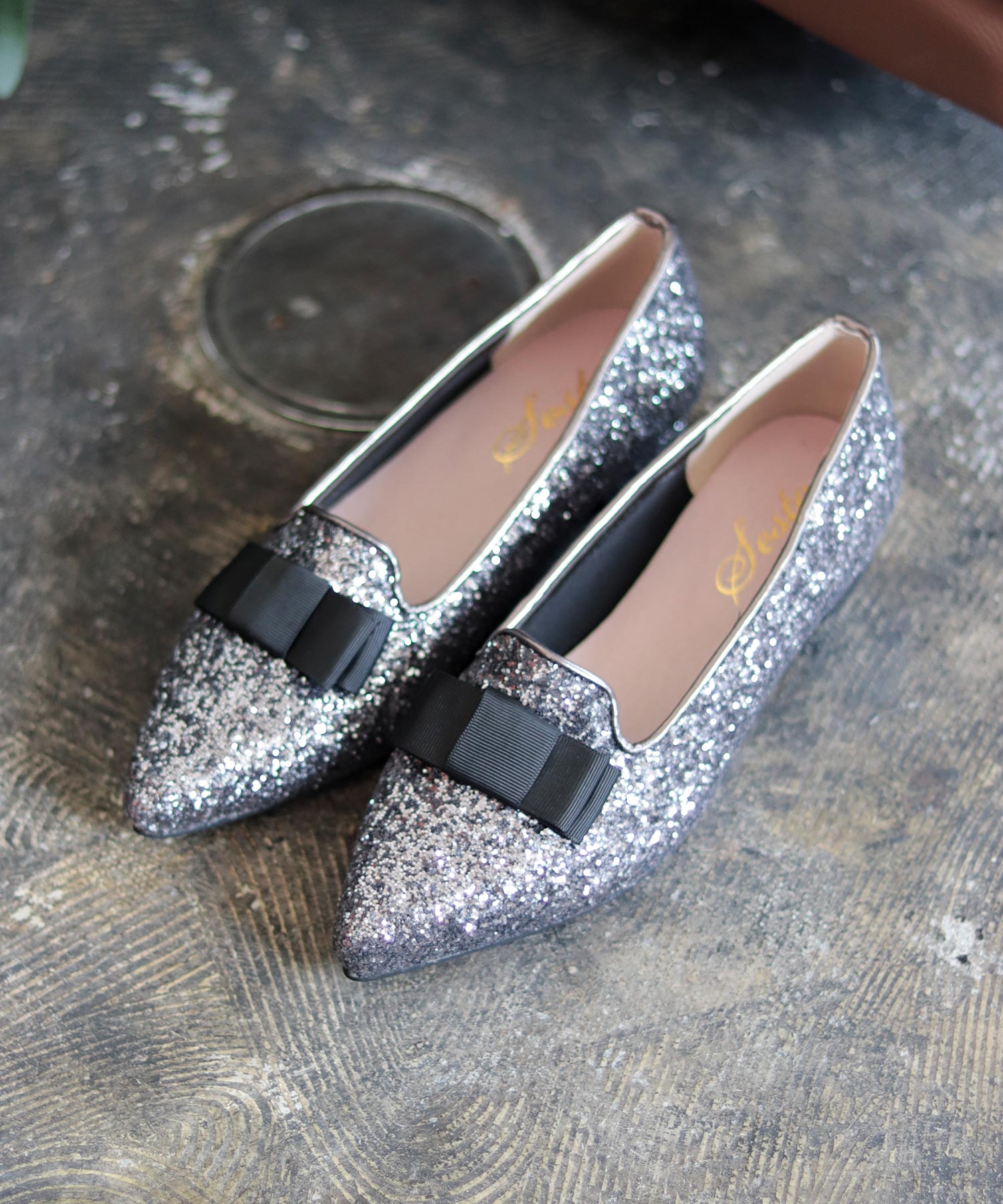 ポインテッドトゥローヒールリボンローファーパンプス 一部4月上旬入荷予定