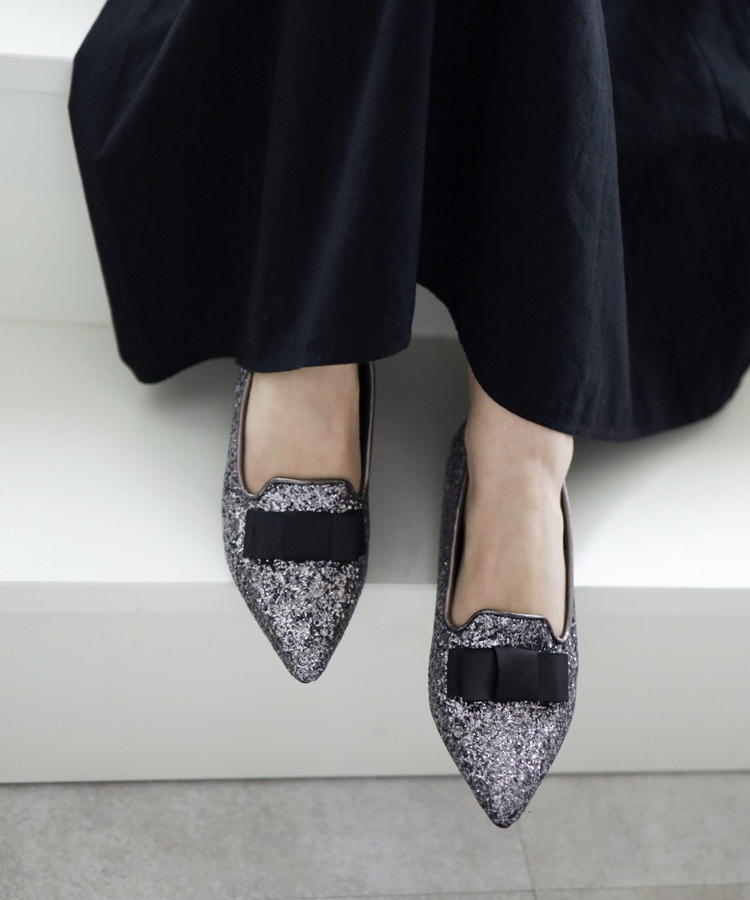 ポインテッドトゥローヒールリボンローファーパンプス 一部4月上旬入荷予定