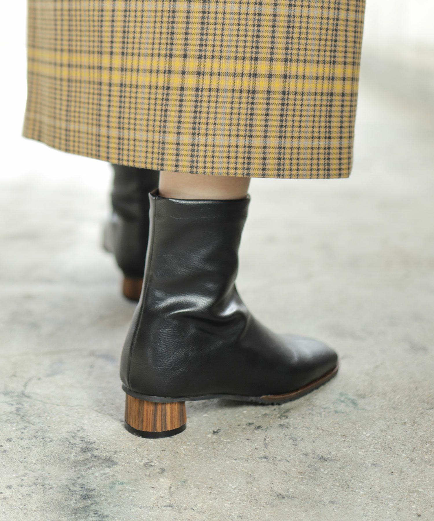 ウッドローヒールショートブーツ▲返品不可