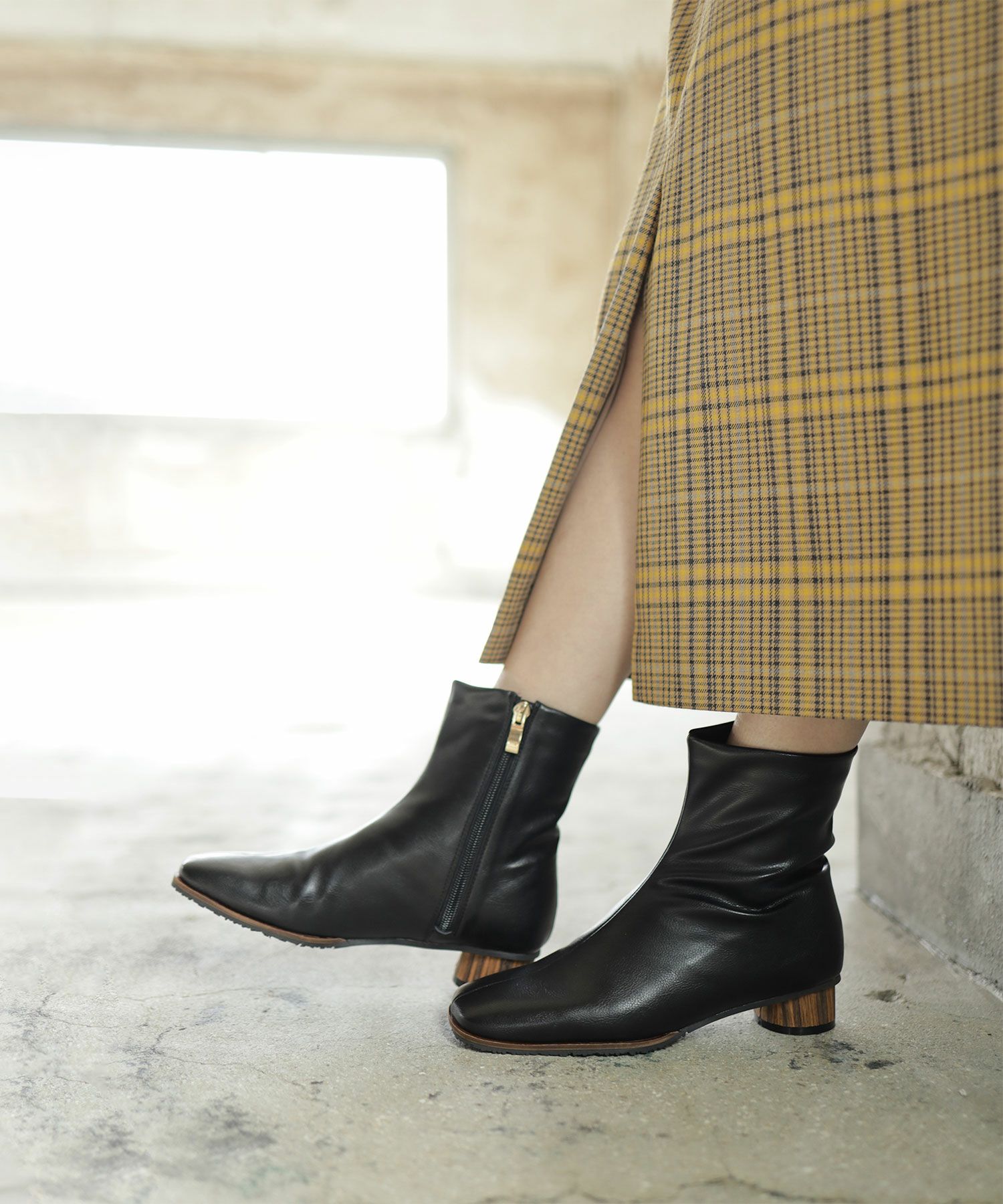 ウッドローヒールショートブーツ▲返品不可