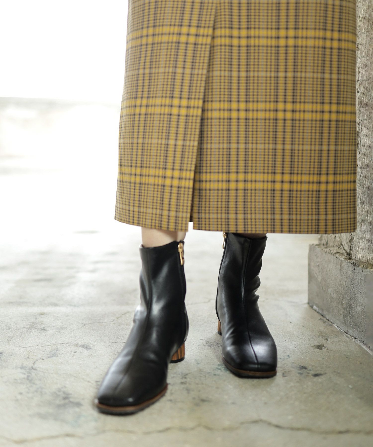 ウッドローヒールショートブーツ▲返品不可