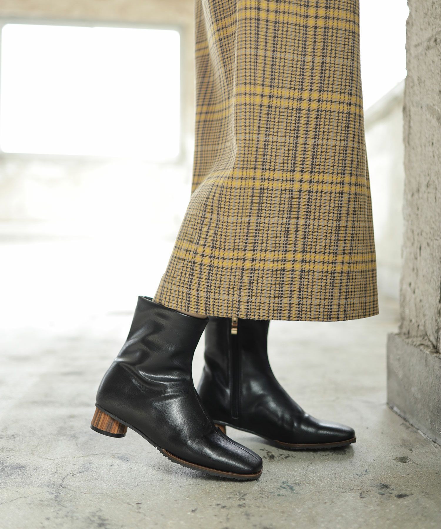 ウッドローヒールショートブーツ▲返品不可