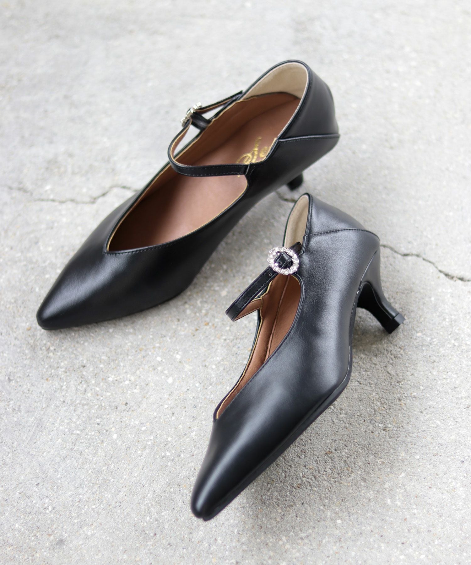 かかとが踏める2Way！ビジューバックルポインテッドトゥキトゥンヒールパンプス 一部4月中旬入荷予定