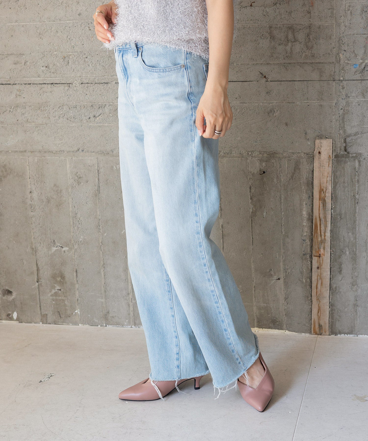かかとが踏める2Way！ビジューバックルポインテッドトゥキトゥンヒールパンプス  一部10月上旬入荷予定