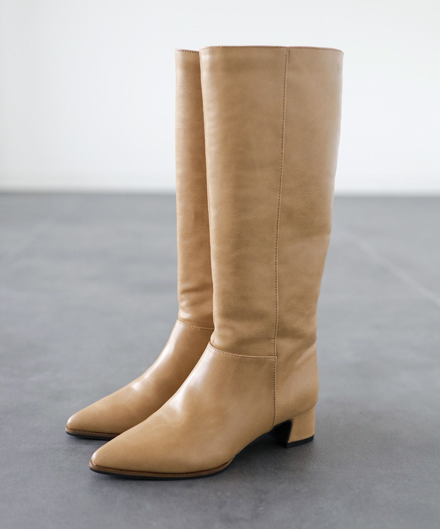 ポインテッドトゥストレートロングブーツ