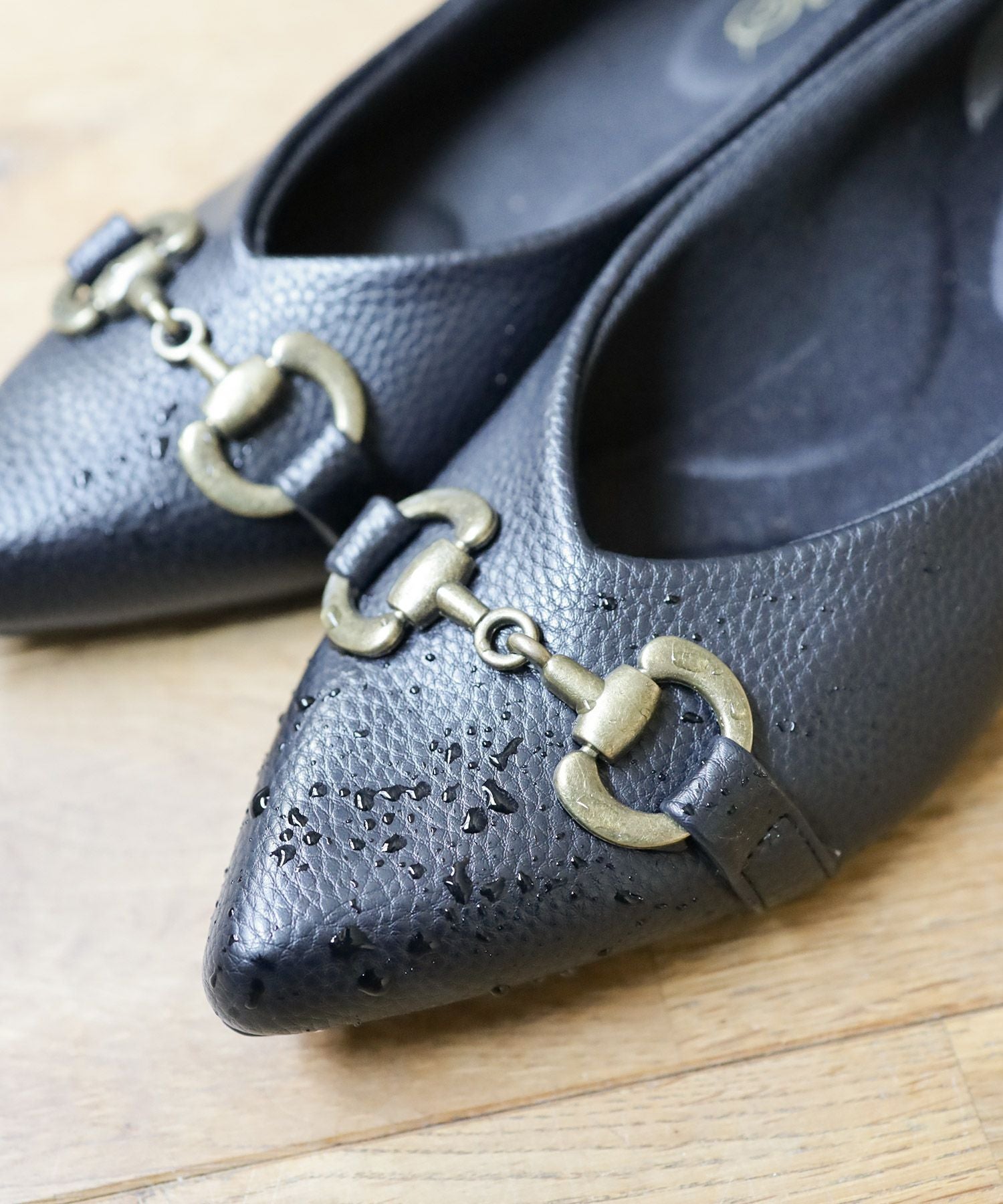 生活防水！晴雨兼用アンティークビットポインテッドトゥレインパンプス/レインシューズ