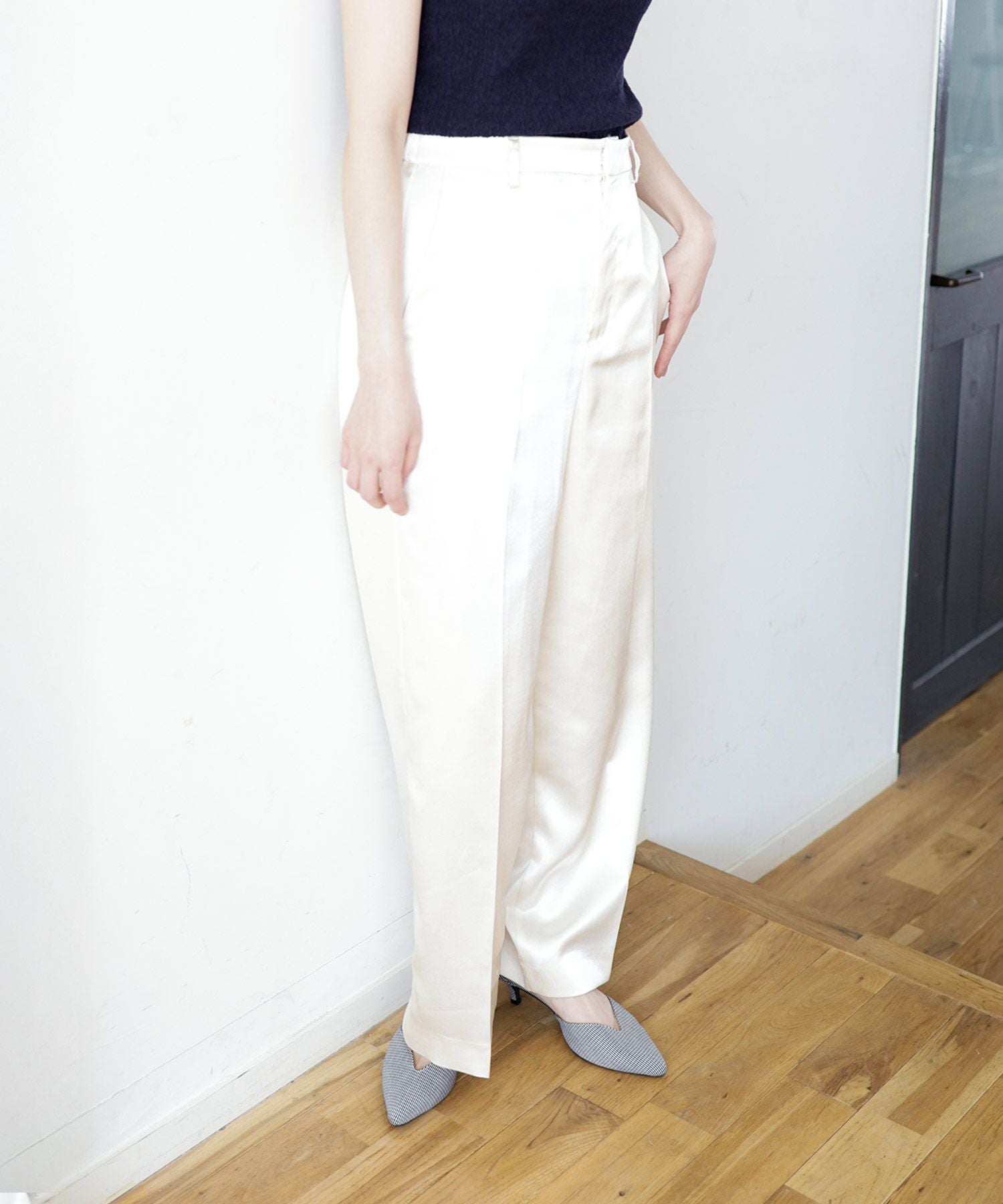 キトゥンヒールアンクルストラップパンプス▲返品交換不可