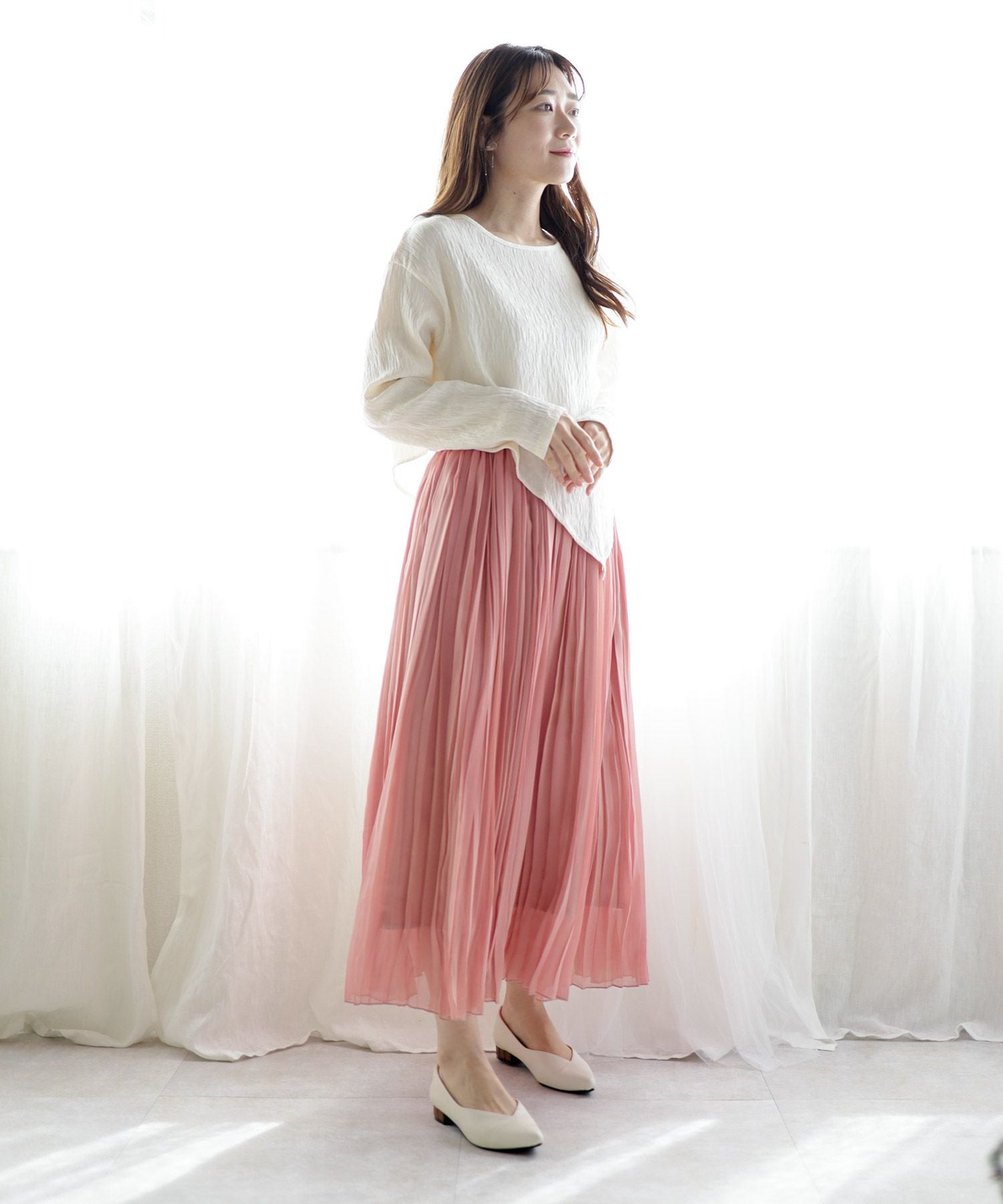 高機能クッションのVカット美脚ウッドヒールパンプス▲返品交換不可