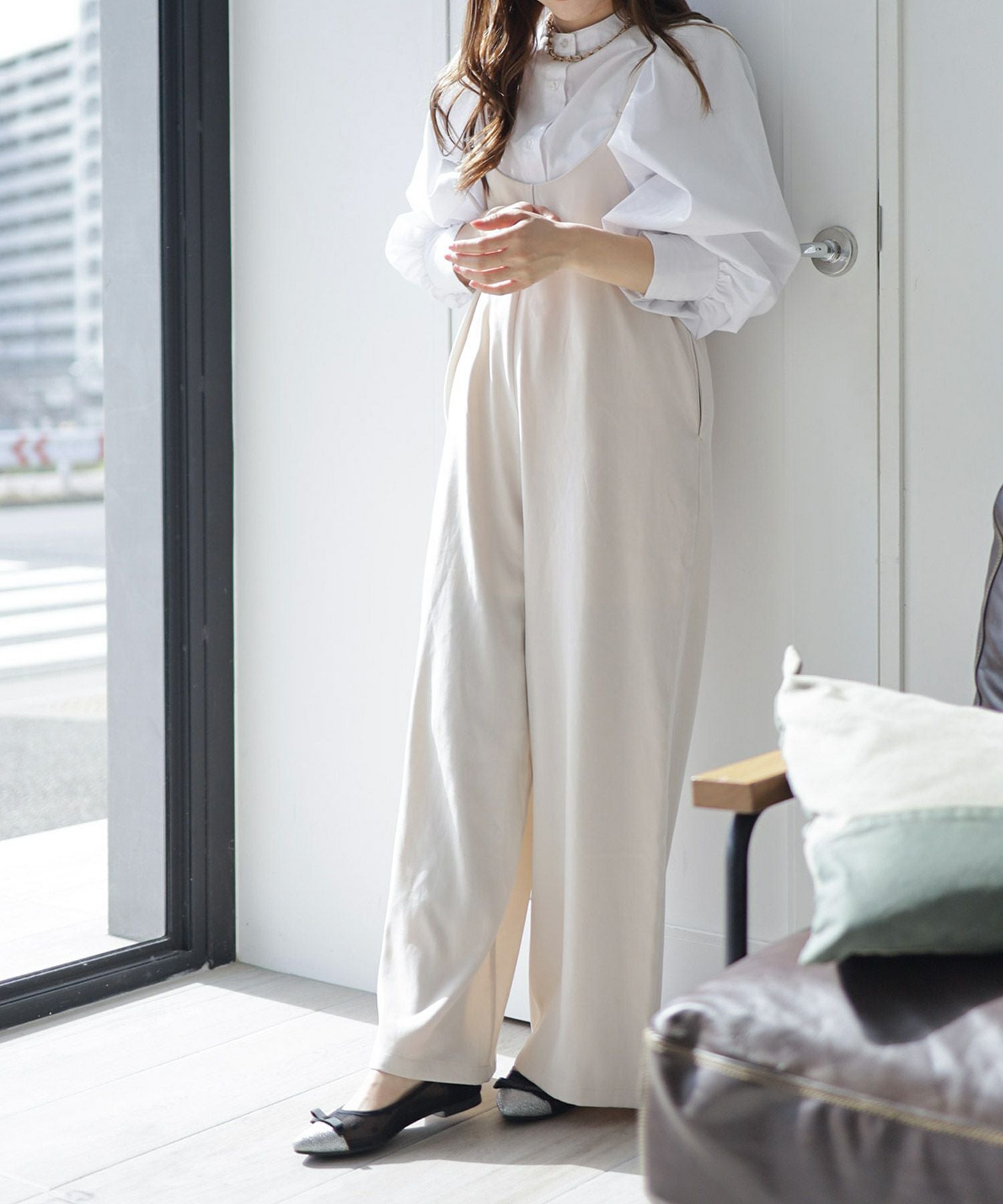 シースルードットのポイテッドトゥフラットパンプス