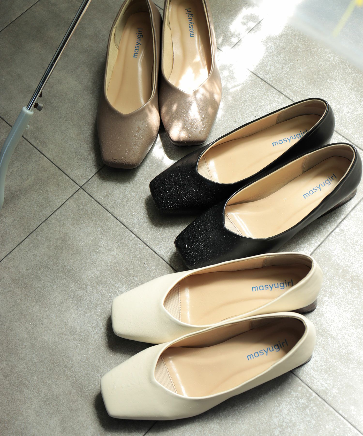 【4E幅広・大きいサイズ】【晴雨兼用】スクエアトゥフレアヒールパンプス