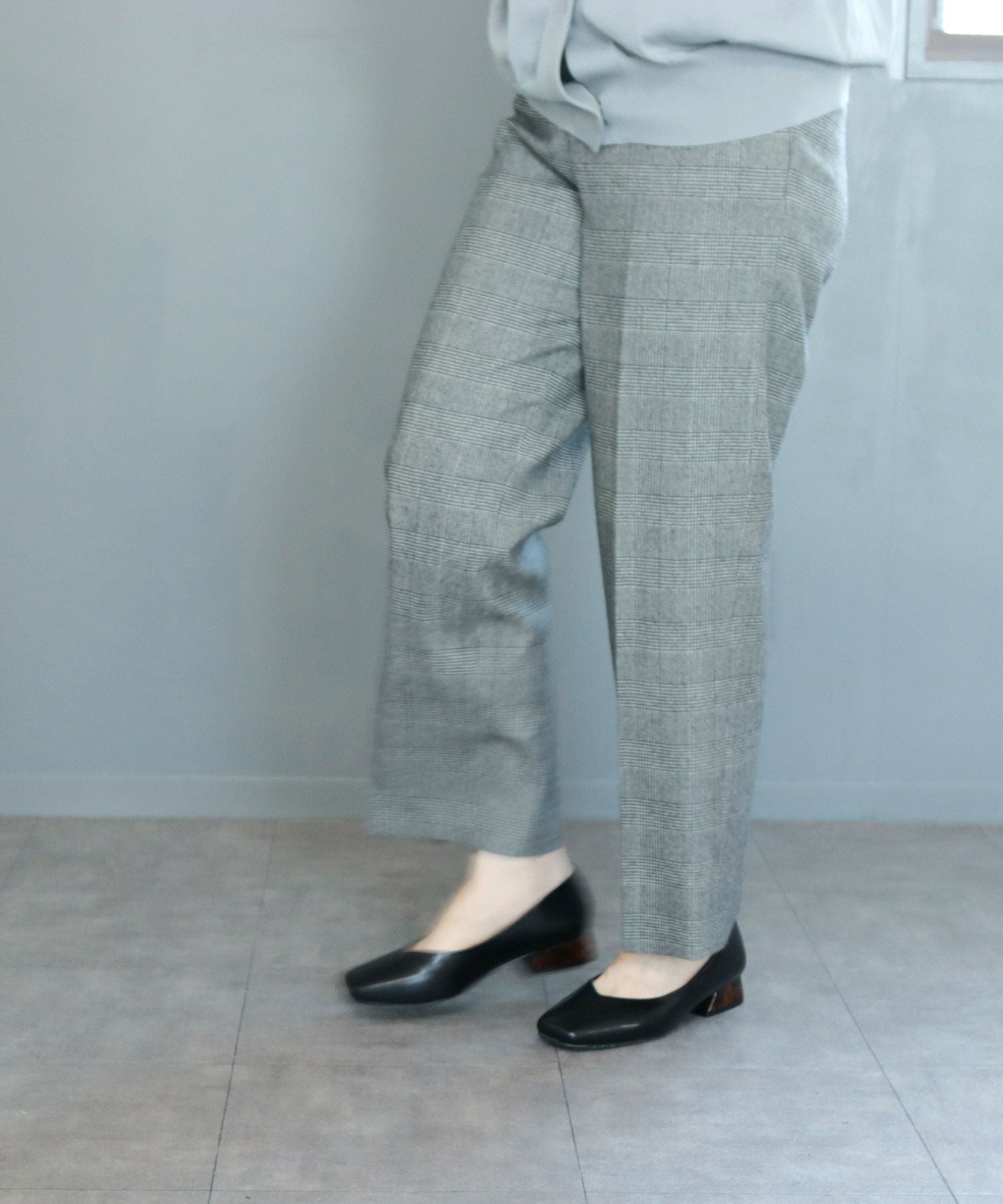 【4E幅広・大きいサイズ】【晴雨兼用】スクエアトゥフレアヒールパンプス