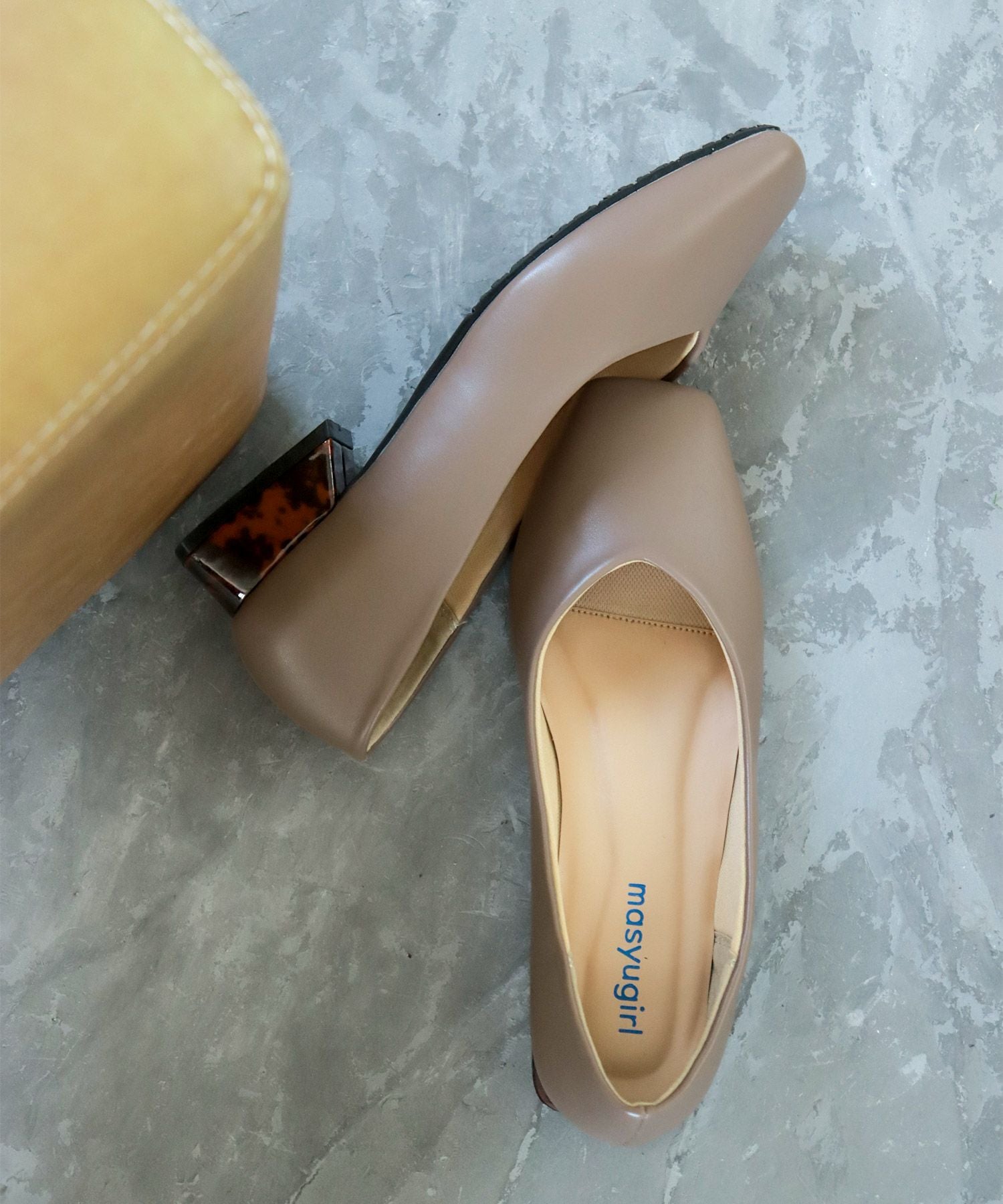 【4E幅広・大きいサイズ】【晴雨兼用】スクエアトゥフレアヒールパンプス