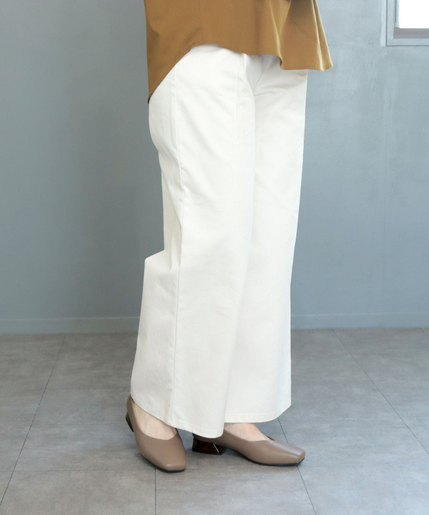 【4E幅広・大きいサイズ】【晴雨兼用】スクエアトゥフレアヒールパンプス