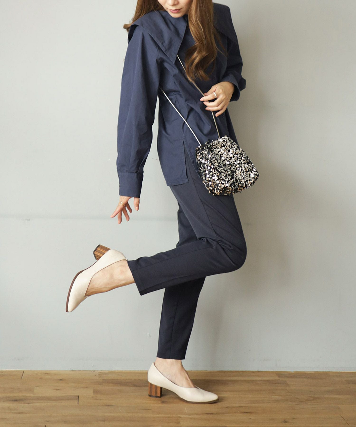 革ピース×ウッドヒールのポインテッドトゥパンプス▲返品交換不可