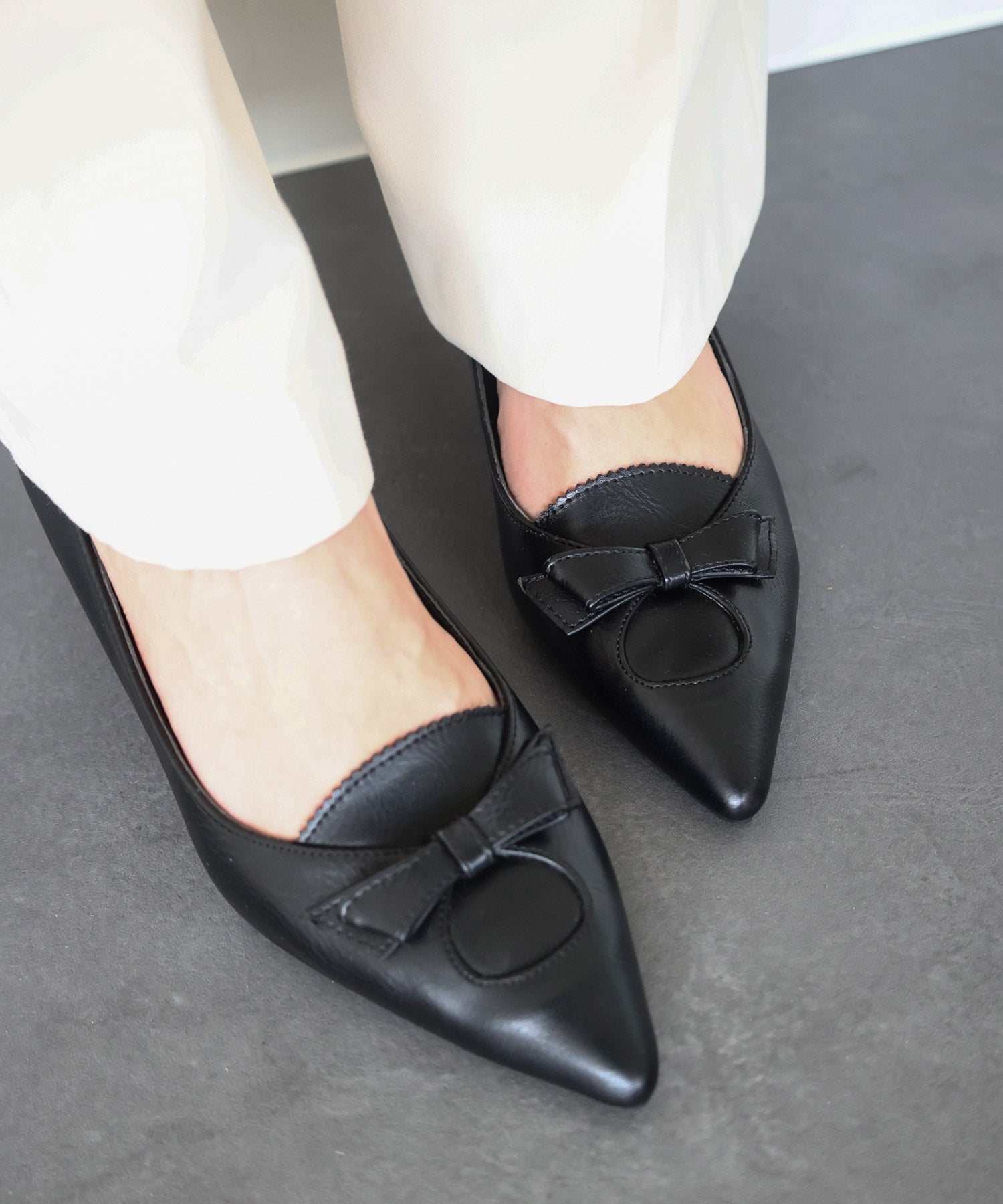 リボン付きキトゥンヒールクラシカルパンプス 一部5月中旬入荷予定