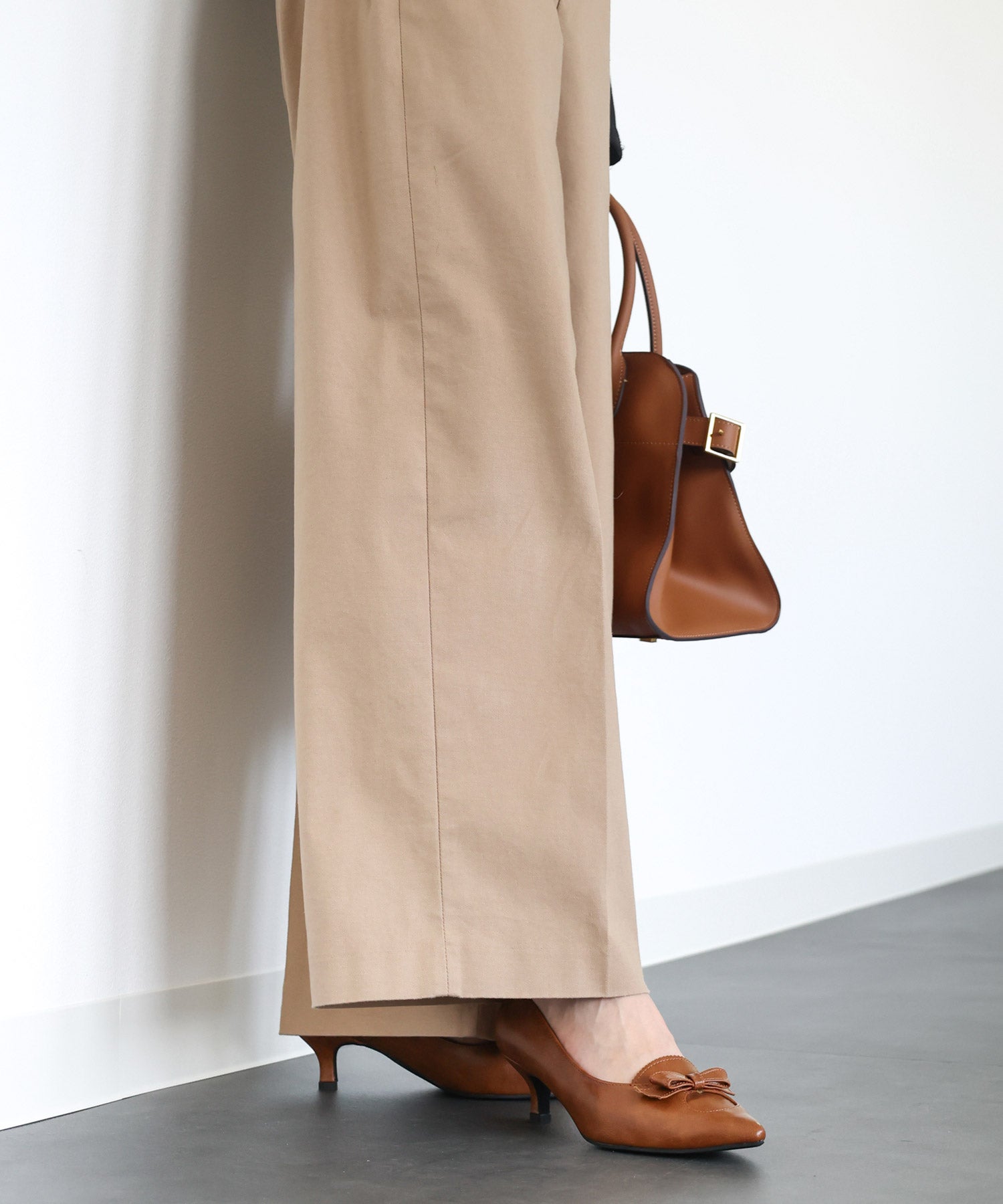 リボン付きキトゥンヒールクラシカルパンプス 一部5月中旬入荷予定