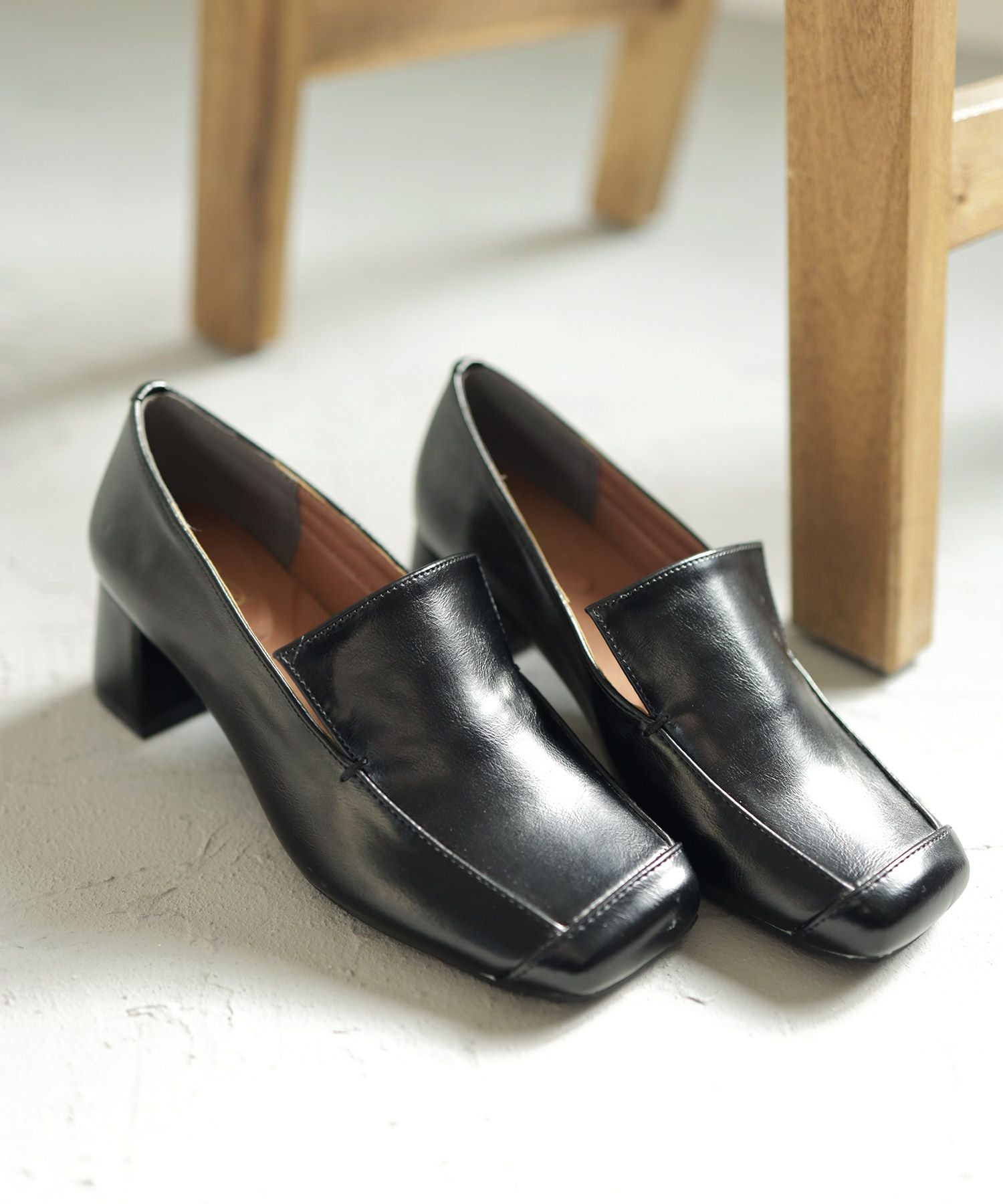 チャンキーヒールスクエアトゥローファーパンプス△返品交換不可