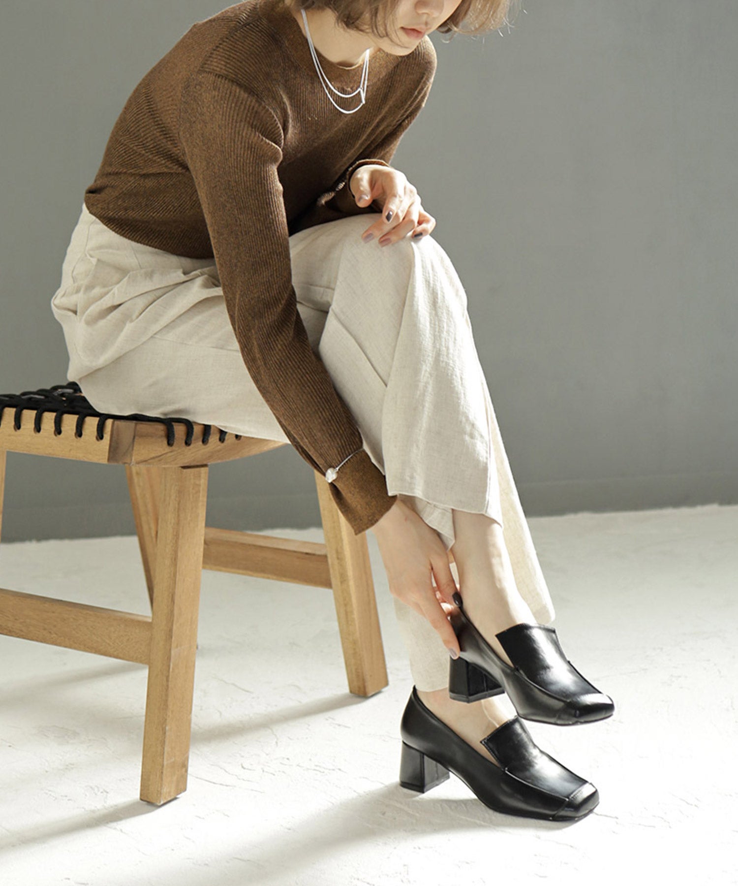 チャンキーヒールスクエアトゥローファーパンプス▲返品交換不可