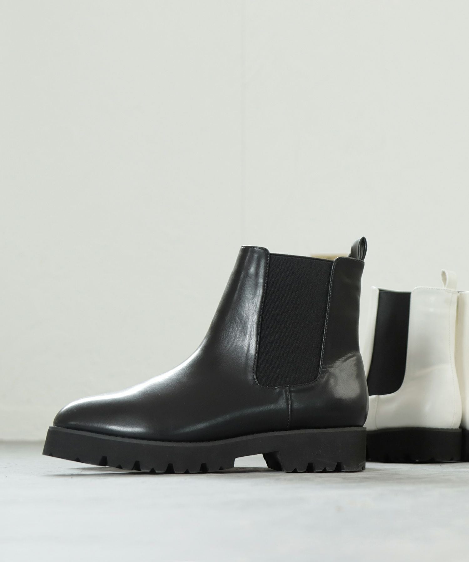 【4E幅広・大きいサイズ】厚底サイドゴアショートブーツ