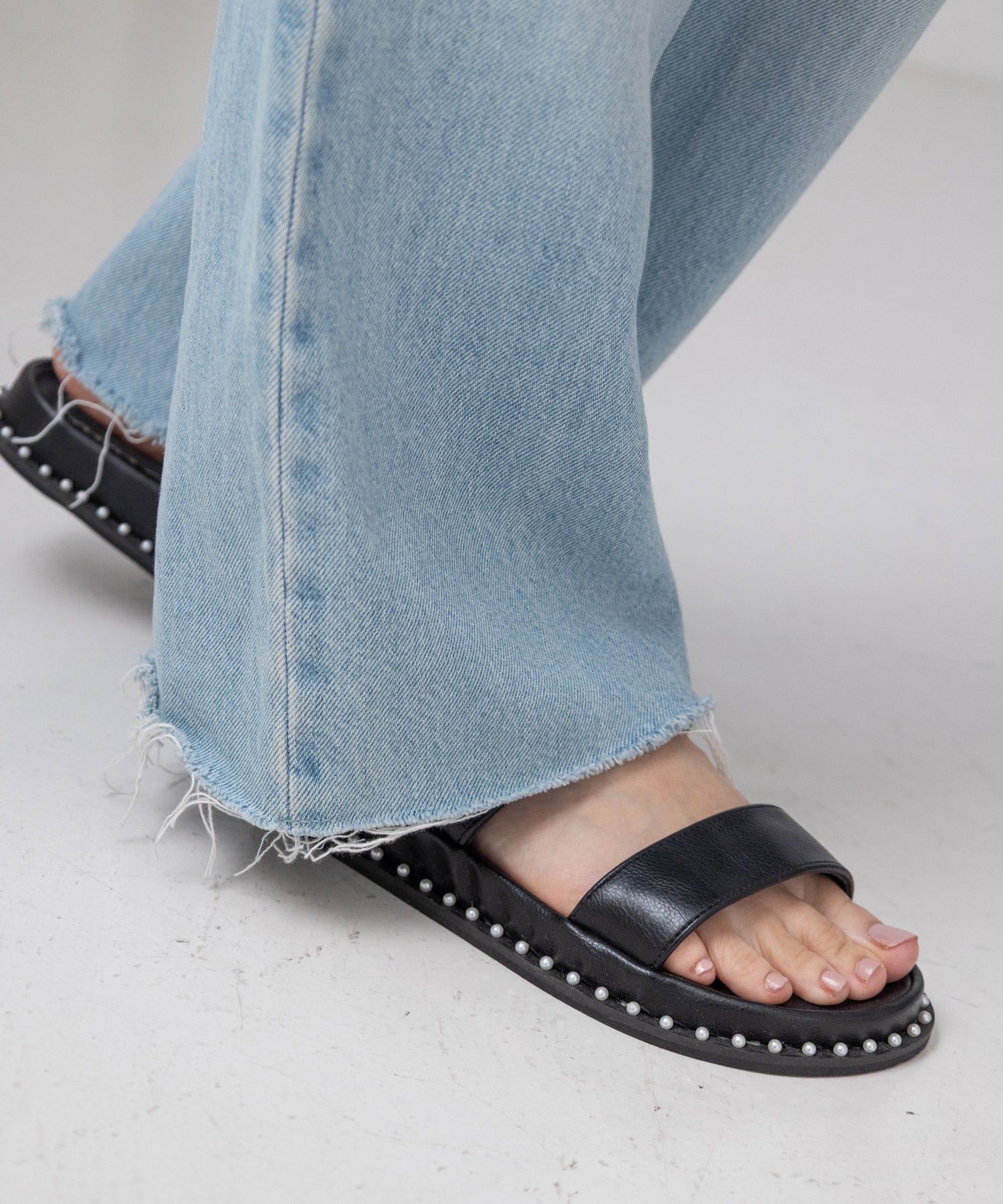 パールピースのダブルストラップフットベッドサンダル▲返品不可