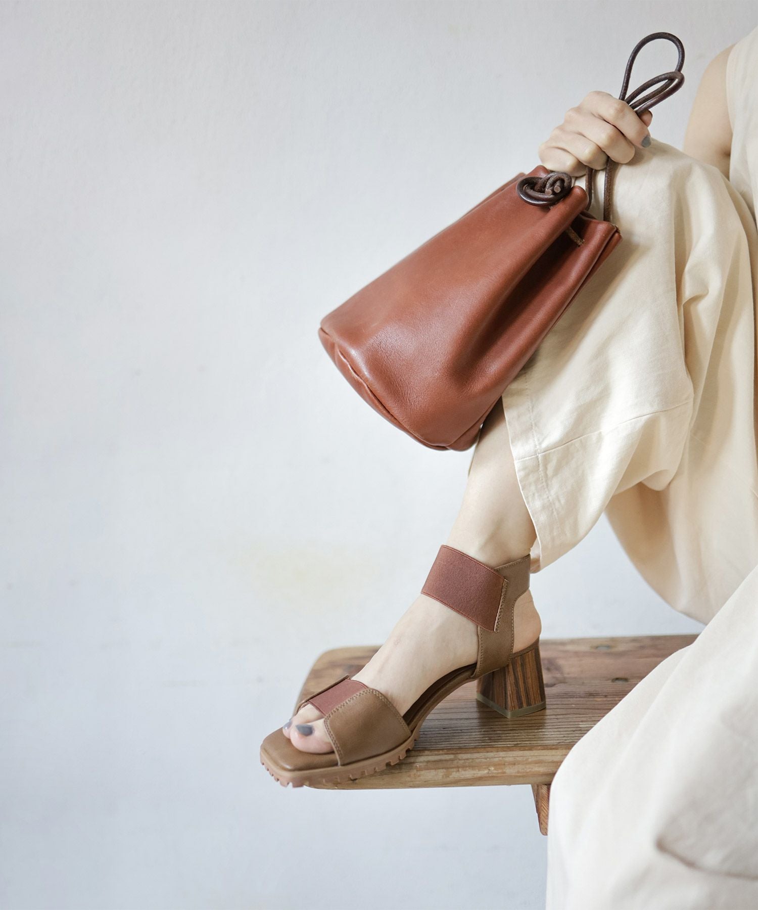 自分の足にフィットする!ゴムフィットチャンキーヒールサンダル 一部4月上旬入荷予定