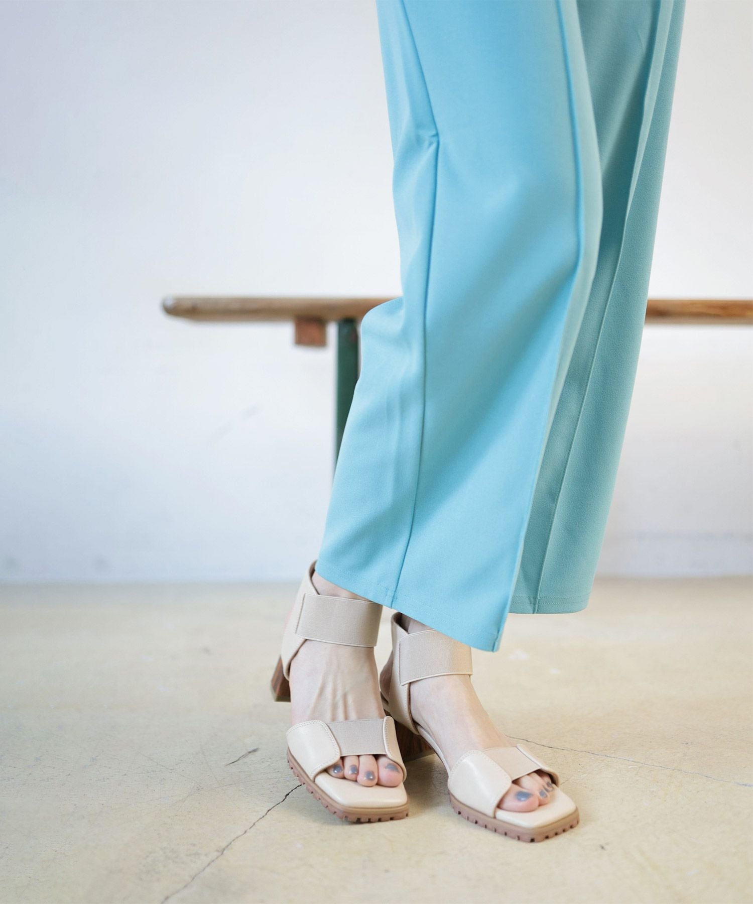 自分の足にフィットする！ゴムフィットチャンキーヒールサンダル 一部4月上旬入荷予定